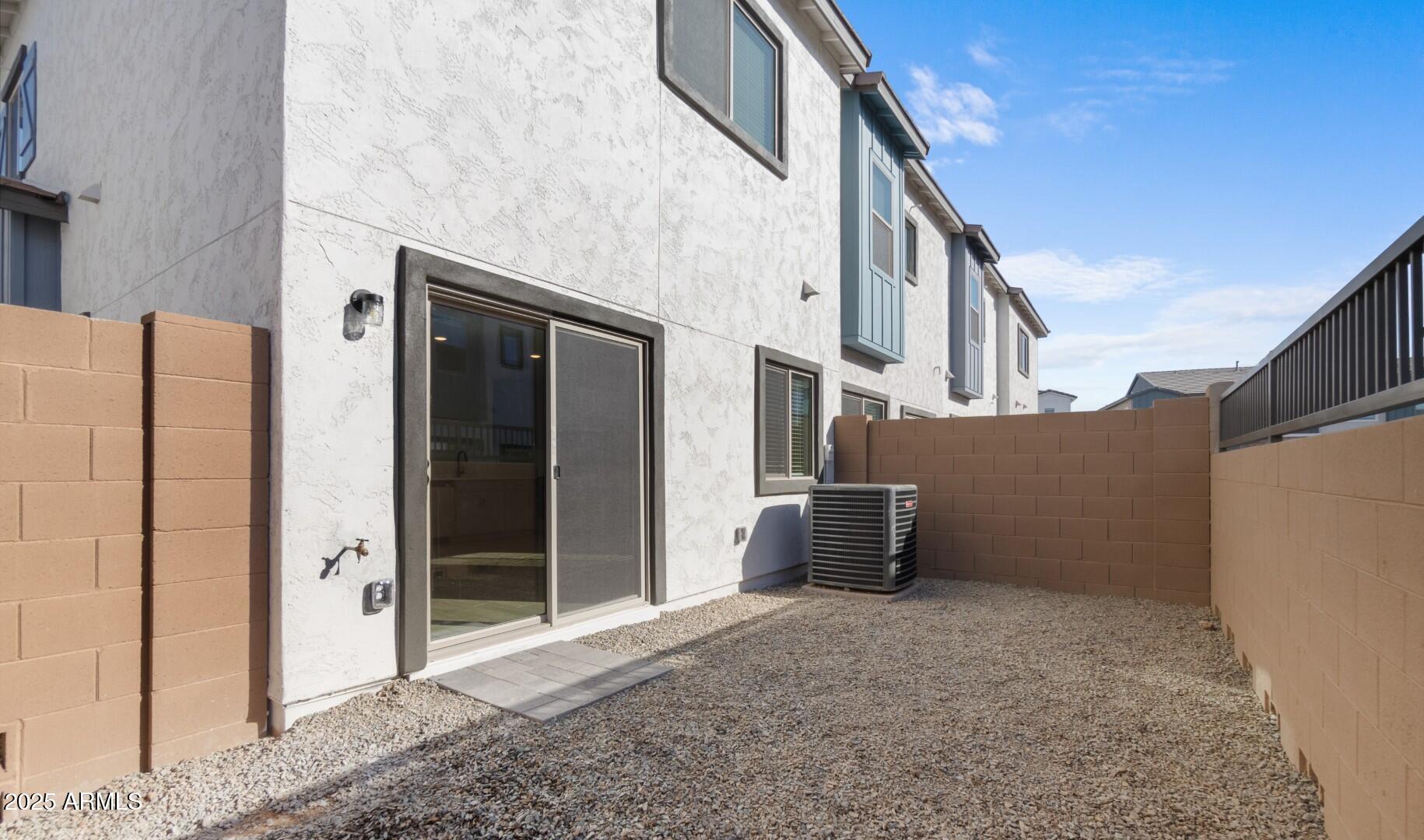 2823 W White Feather Lane