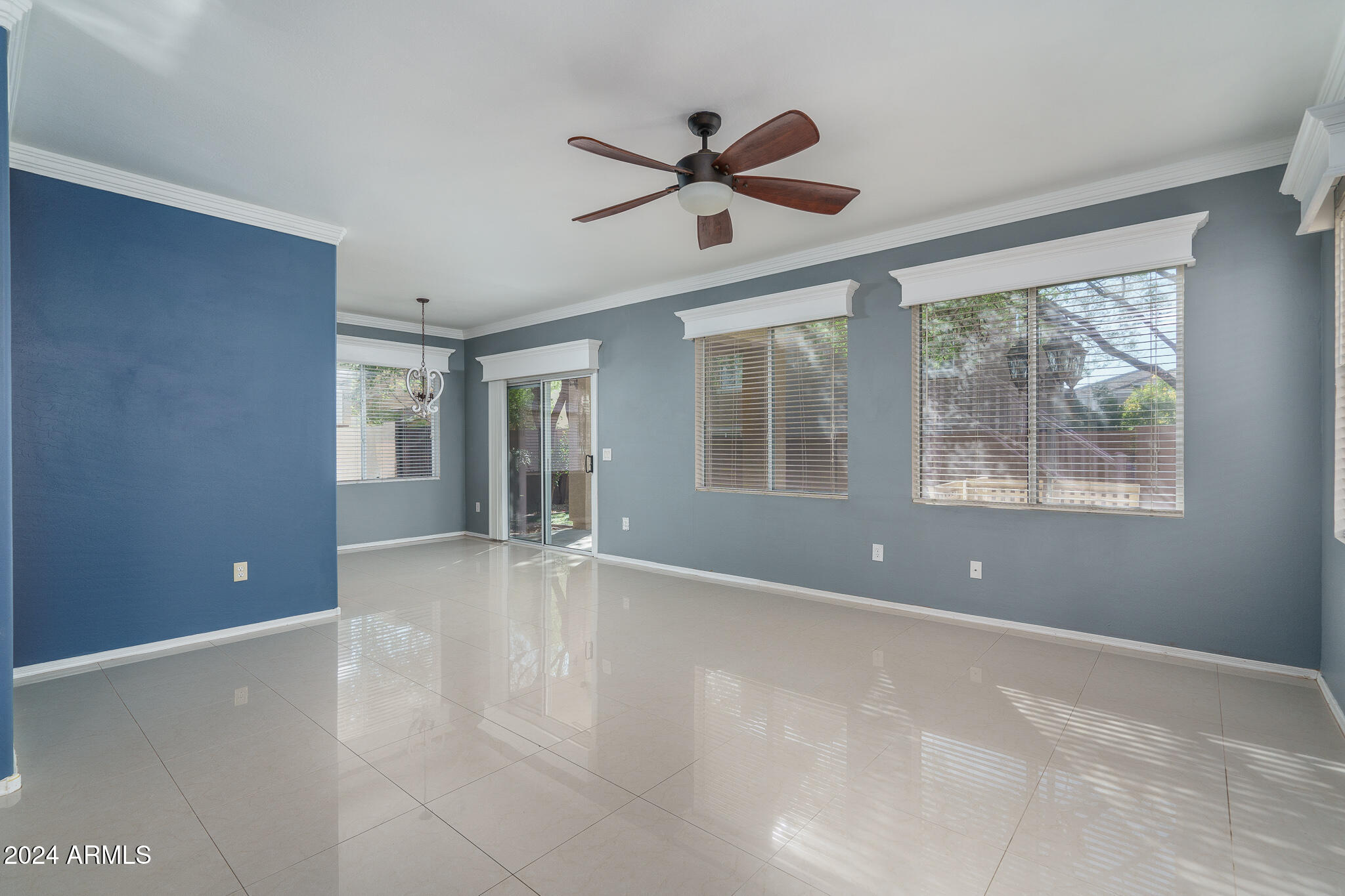 3015 W PERDIDO Way