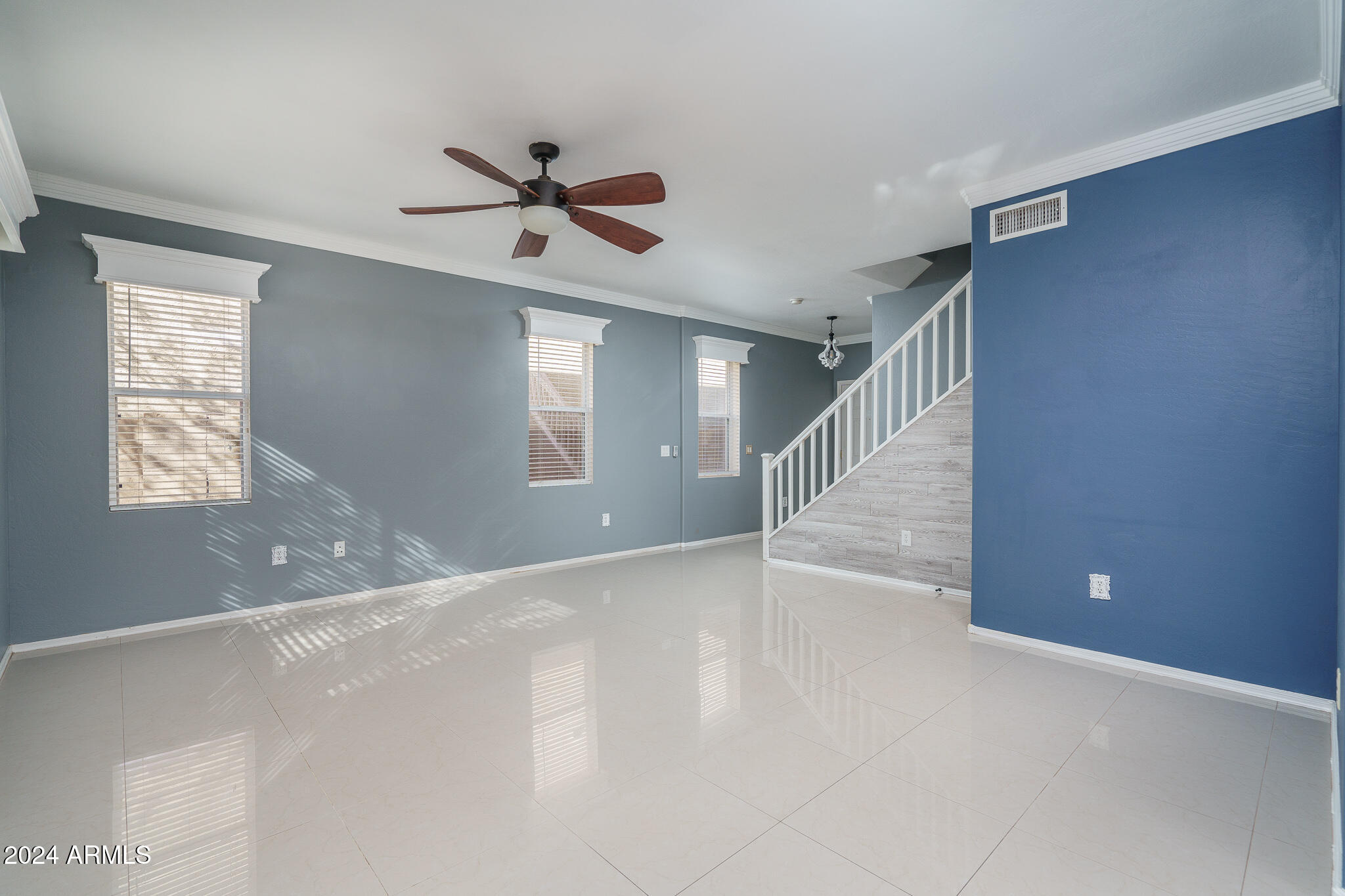 3015 W PERDIDO Way