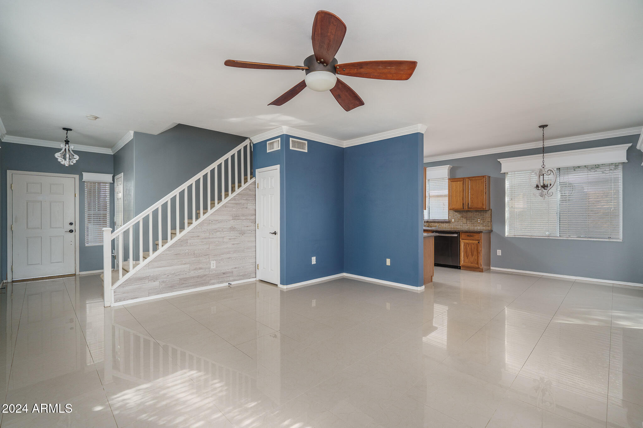3015 W PERDIDO Way