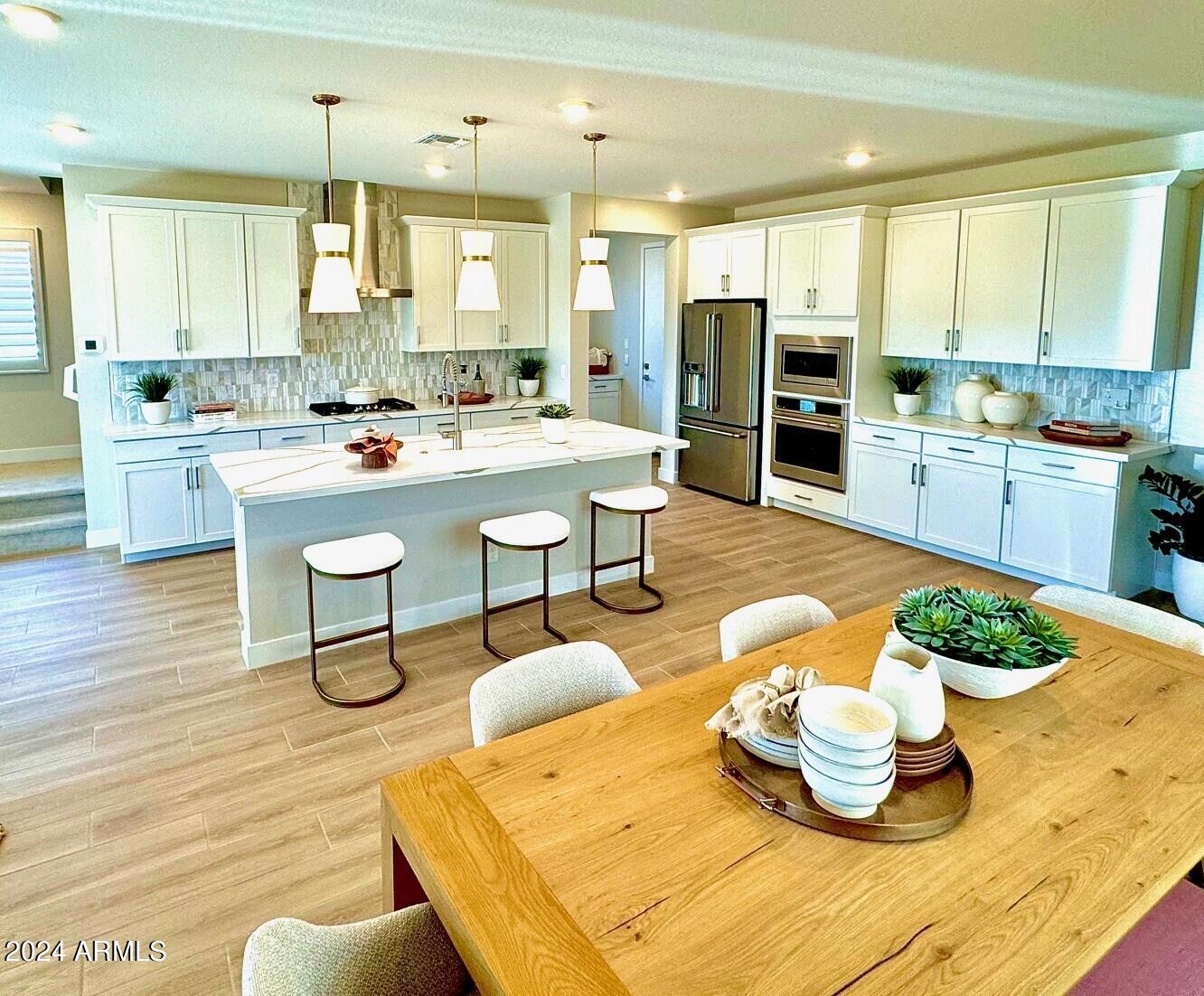 2439 W ROWEL Road