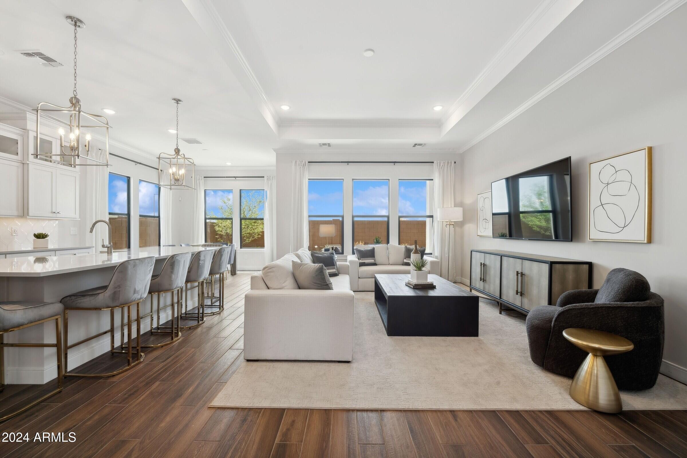 611 E Greenback Drive