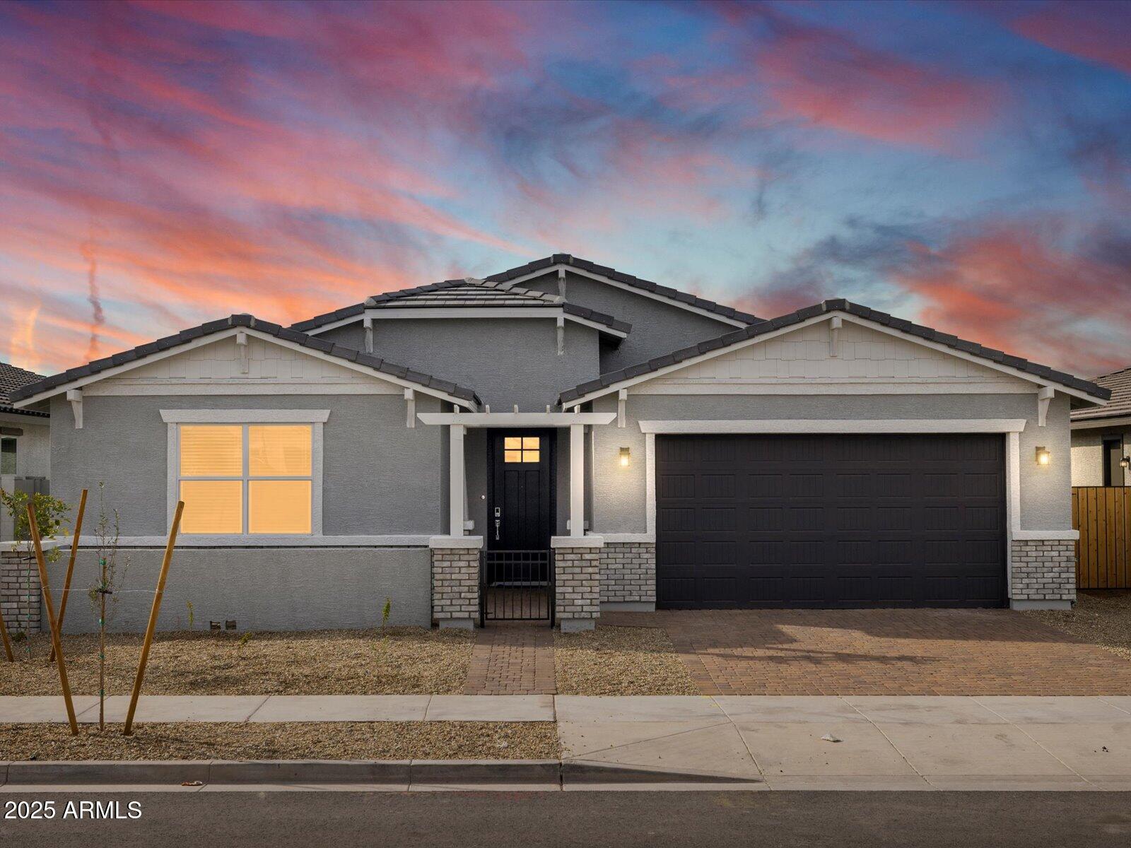 17703 W SOUTHGATE Avenue