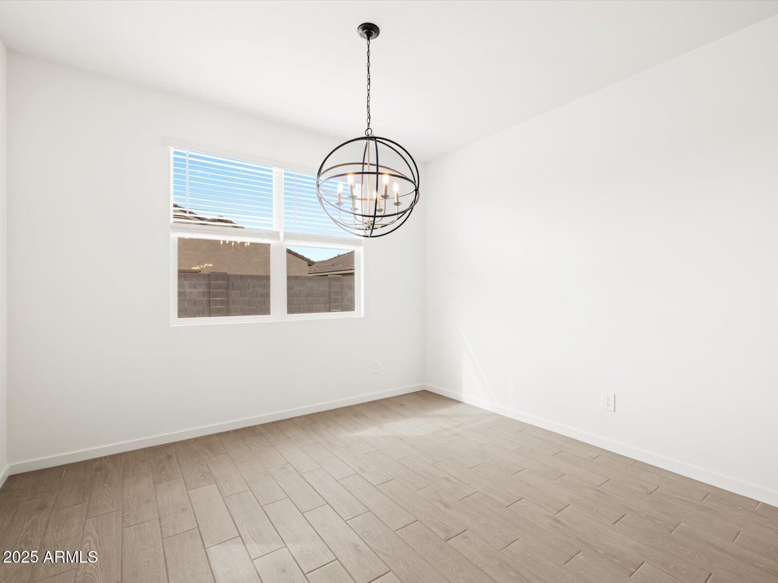 17703 W SOUTHGATE Avenue