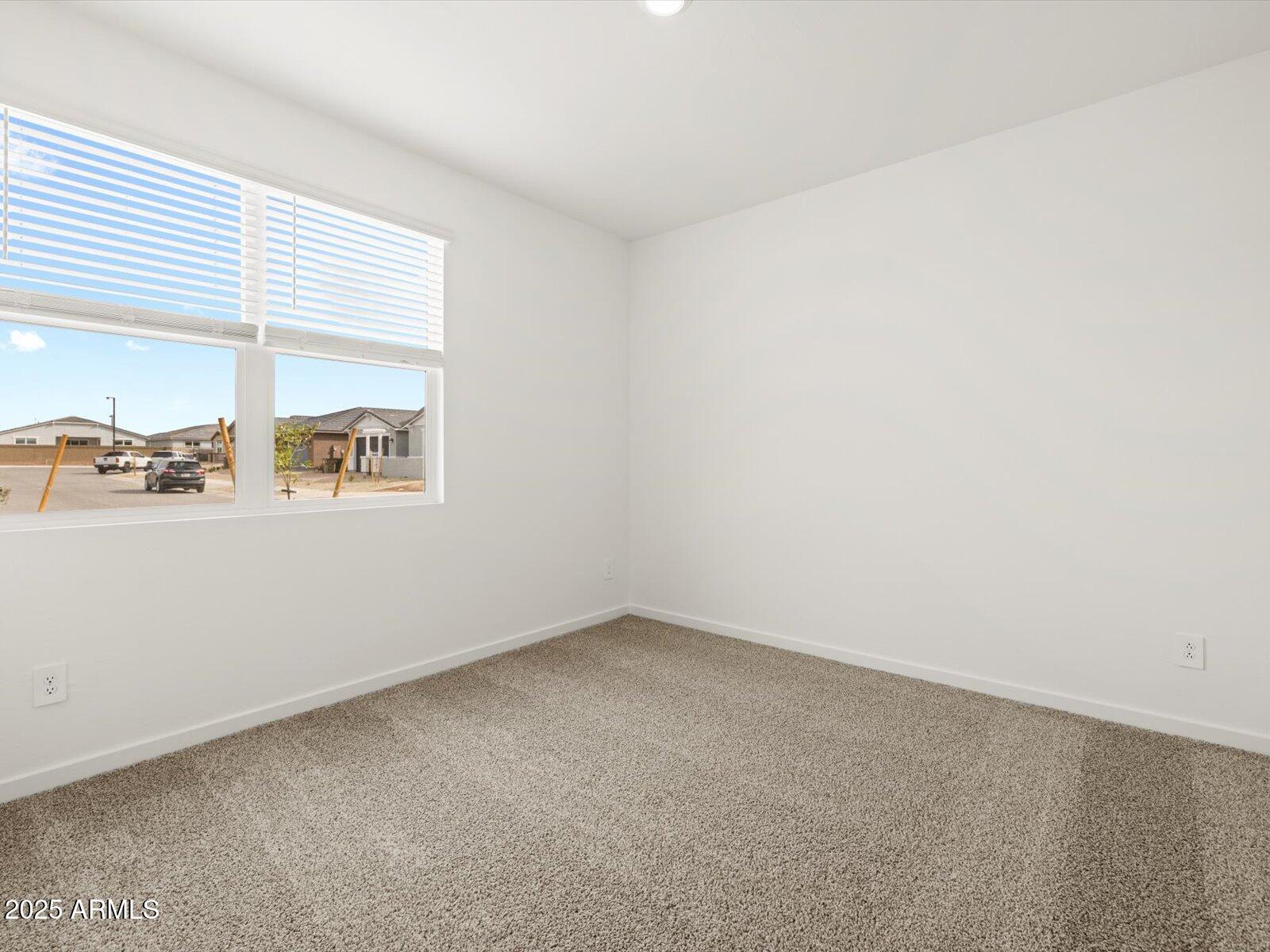 17703 W SOUTHGATE Avenue