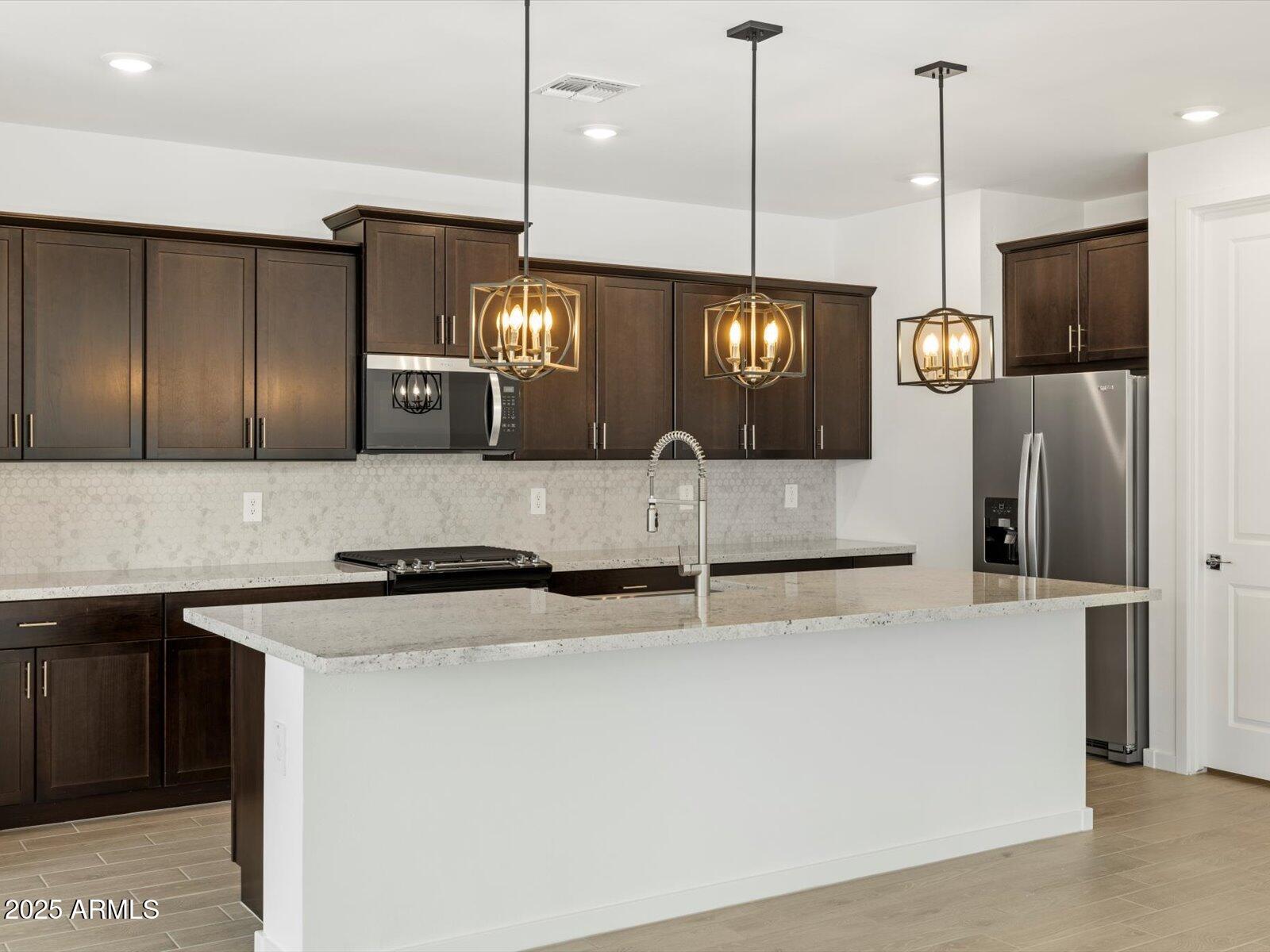 17703 W SOUTHGATE Avenue