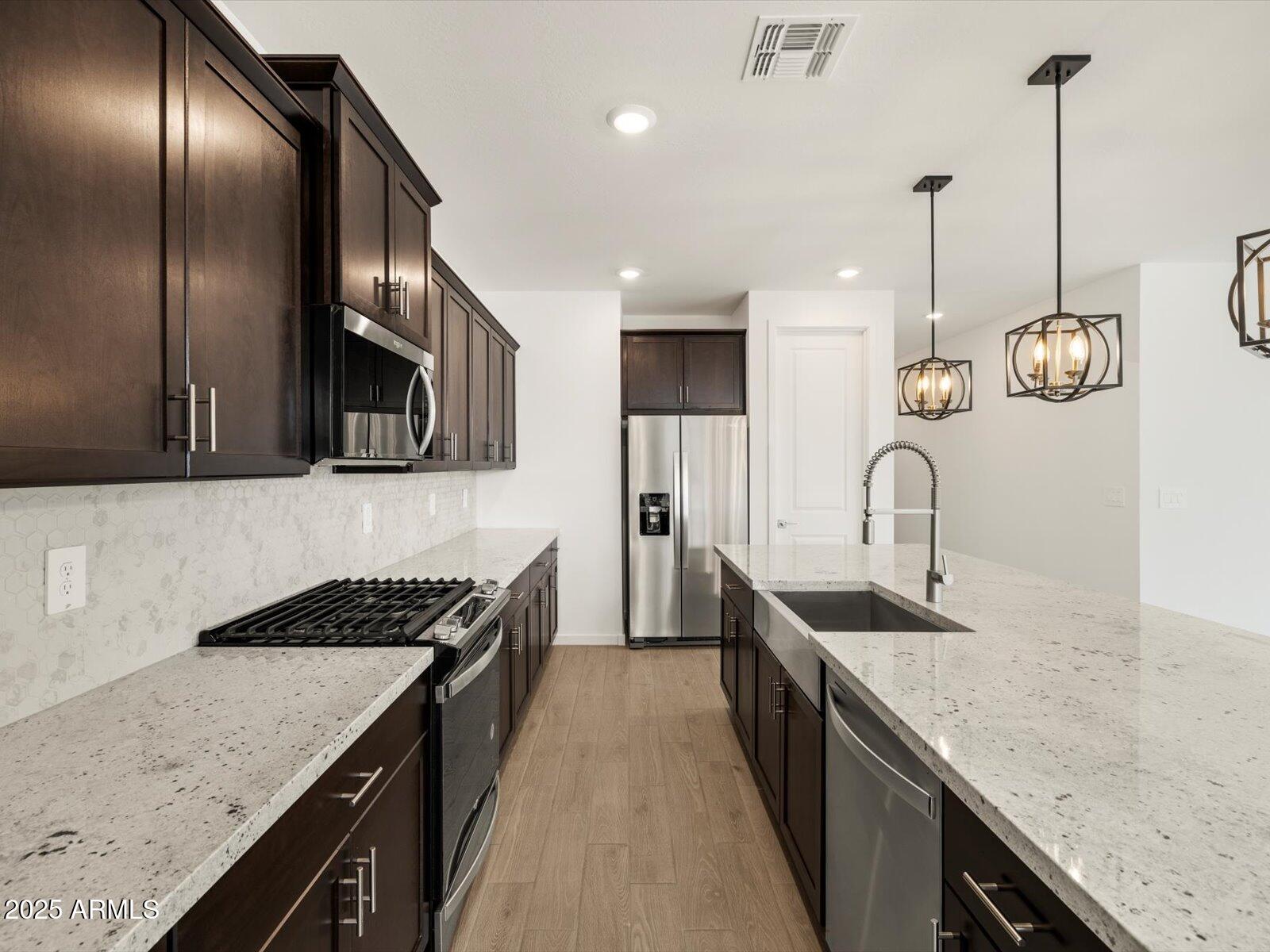 17703 W SOUTHGATE Avenue