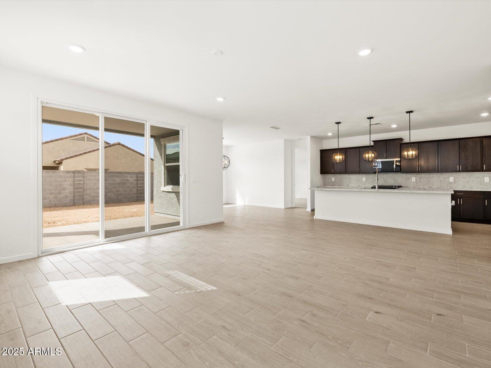 17703 W SOUTHGATE Avenue