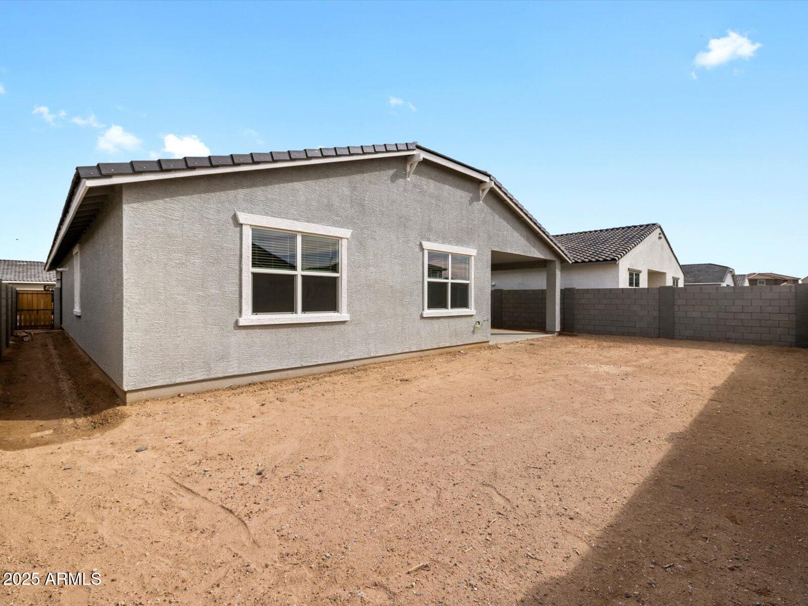 17703 W SOUTHGATE Avenue