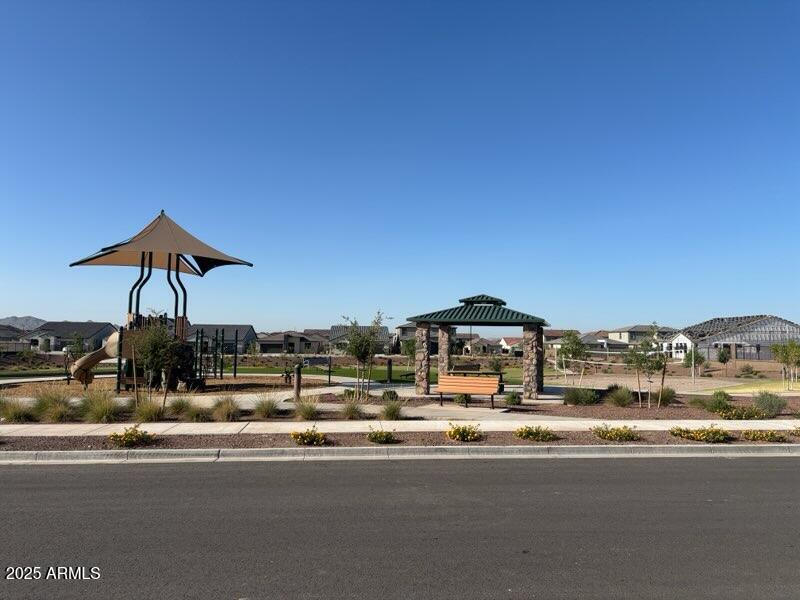 17703 W SOUTHGATE Avenue