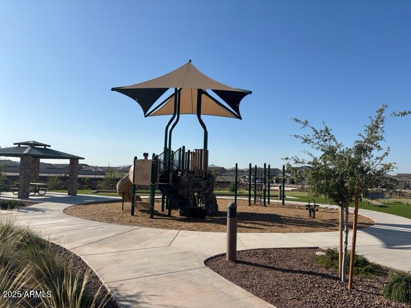 17703 W SOUTHGATE Avenue