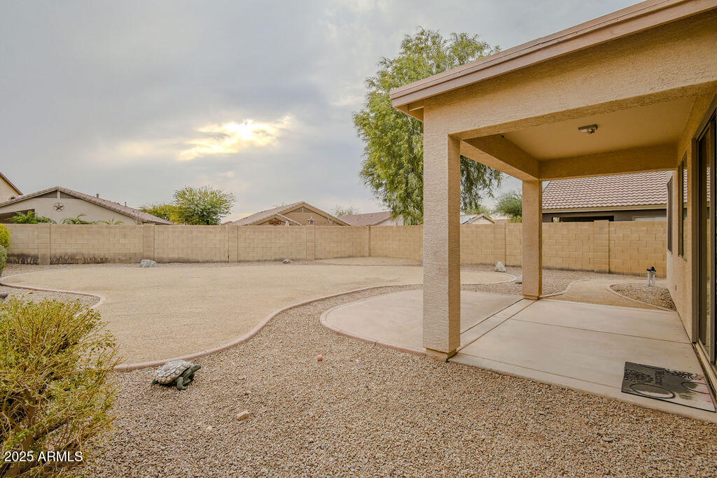 17427 W ROCK WREN Court