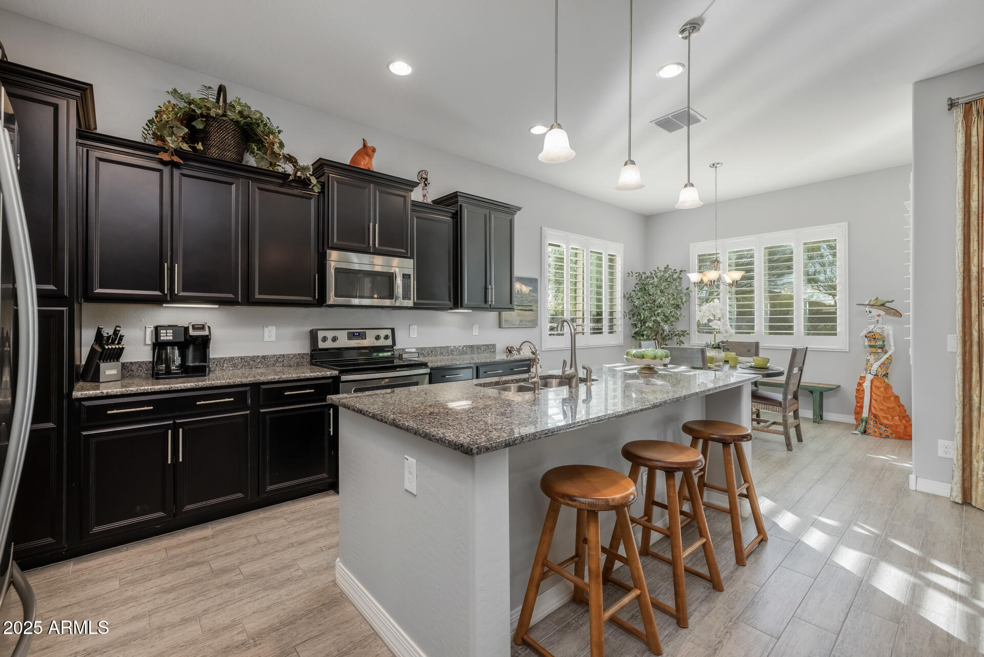 2653 E MARCOS Drive