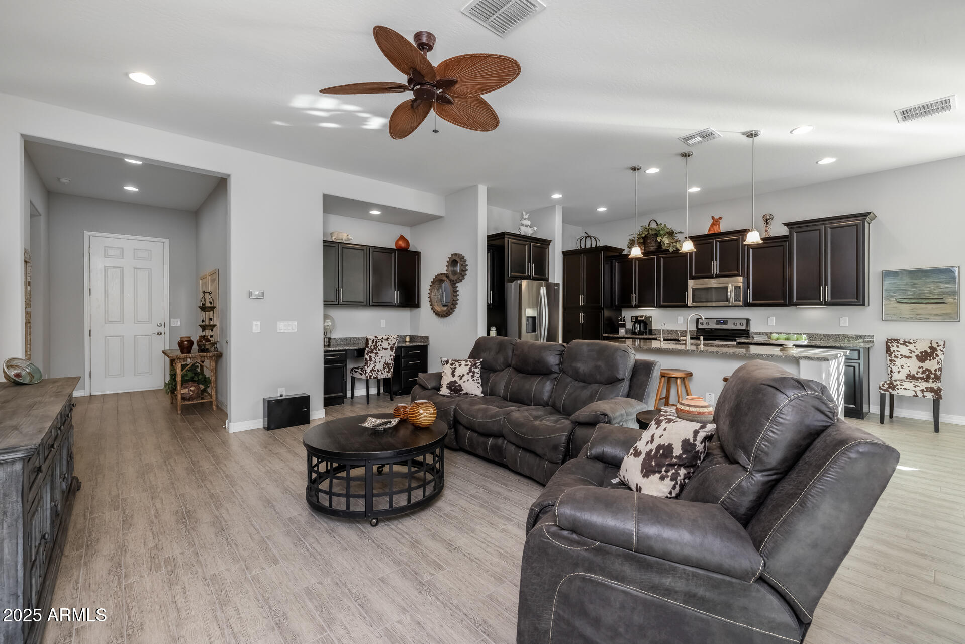2653 E MARCOS Drive