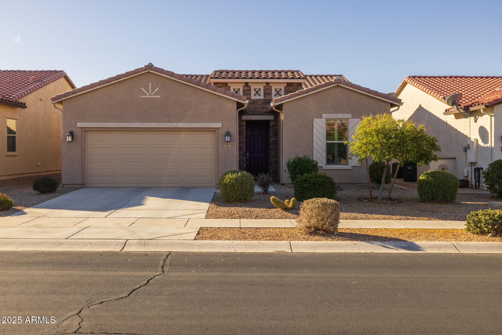 2653 E MARCOS Drive