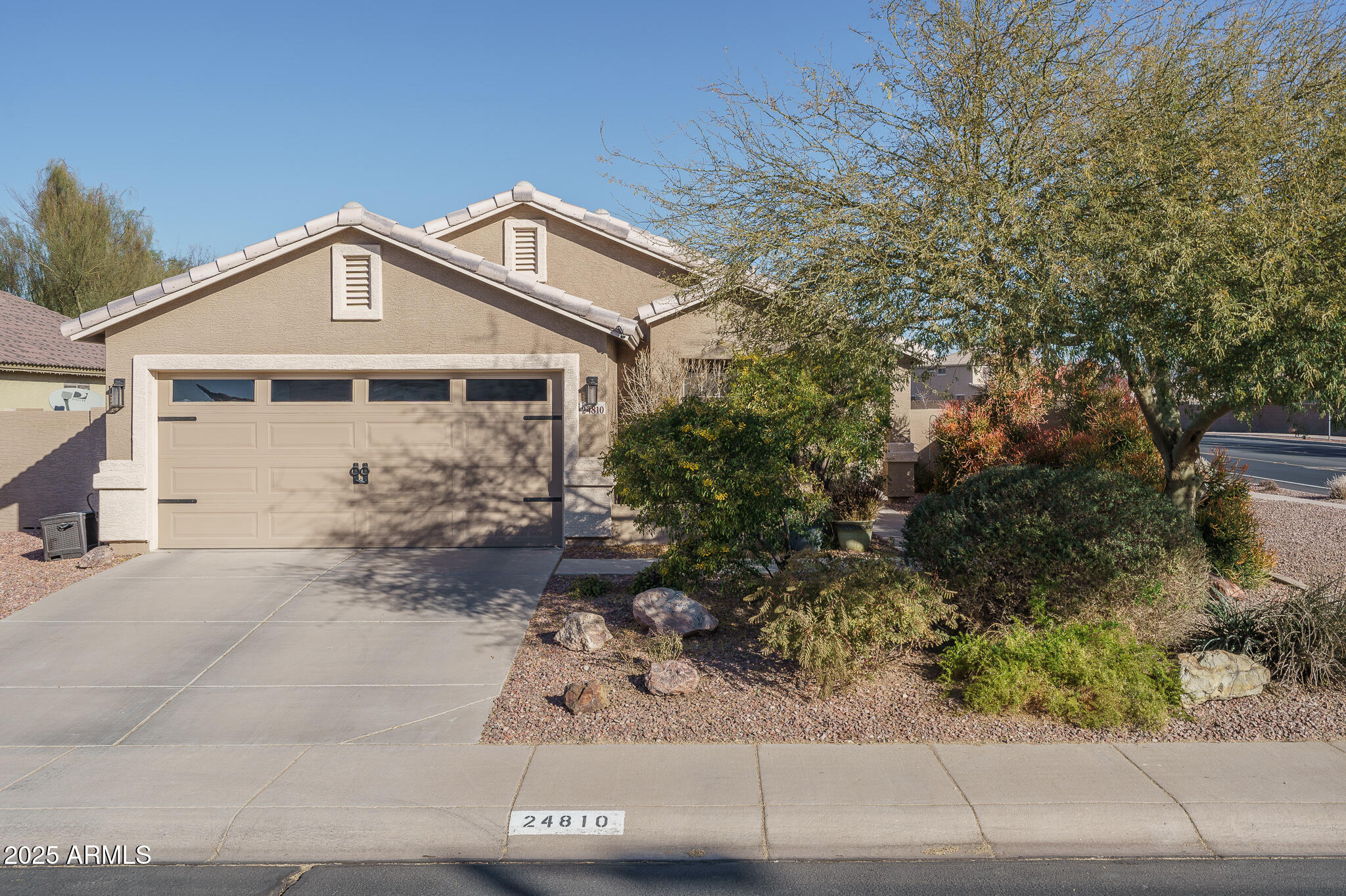 24810 W HUNTINGTON Drive