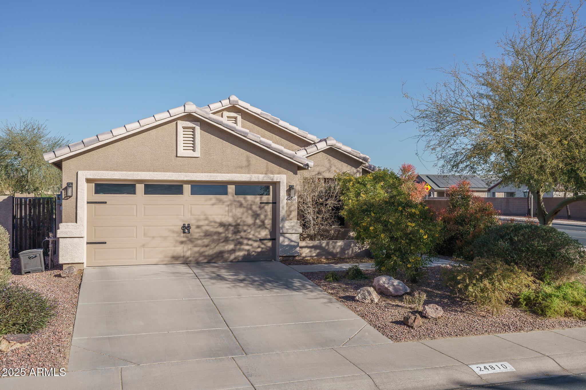 24810 W HUNTINGTON Drive