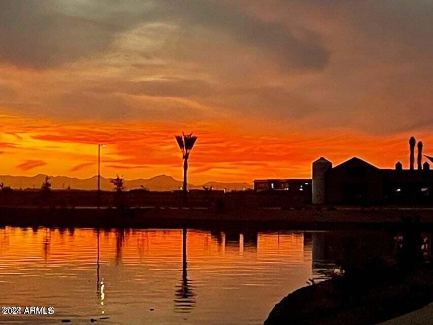 22878 E CARRIAGE Way