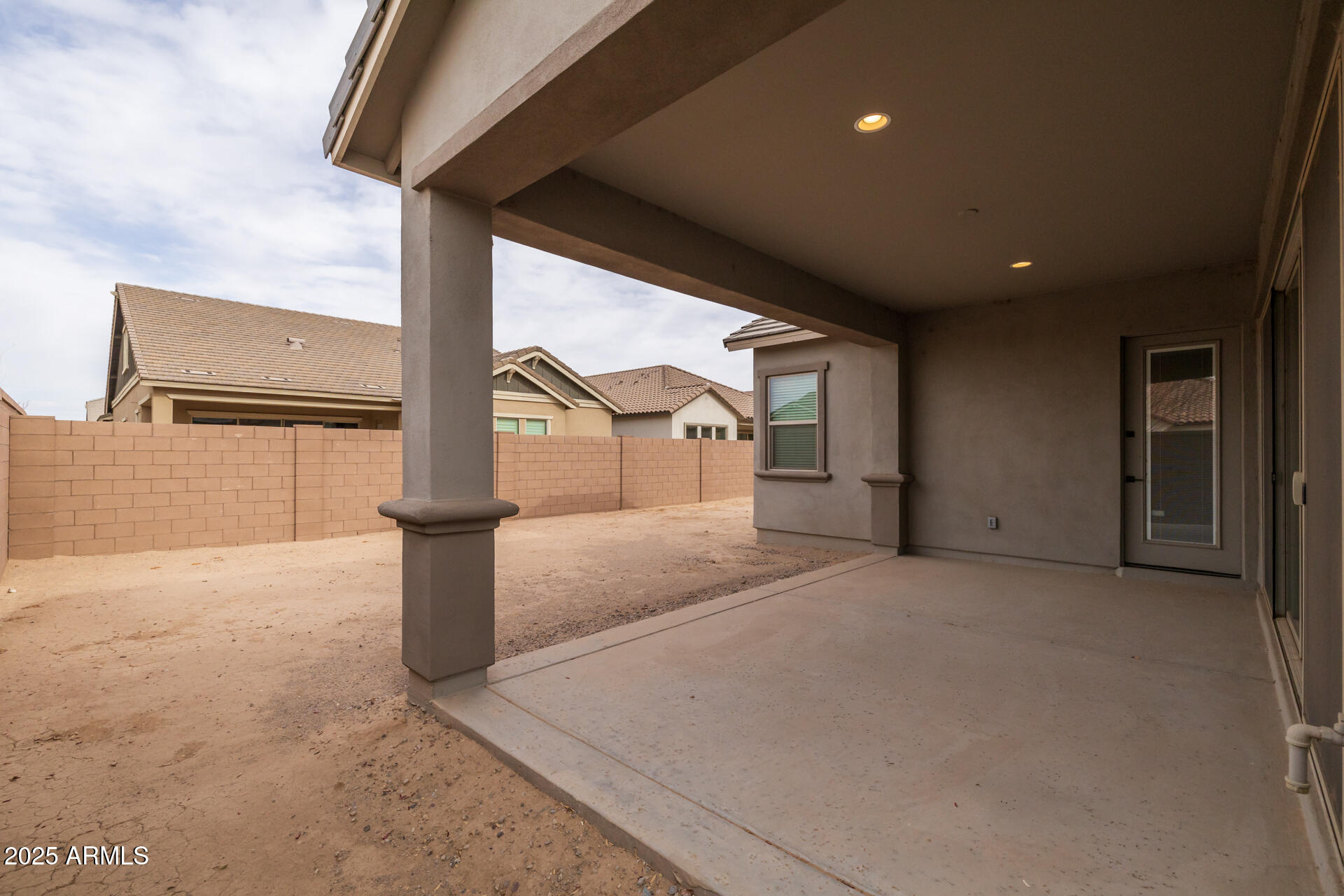 22878 E CARRIAGE Way