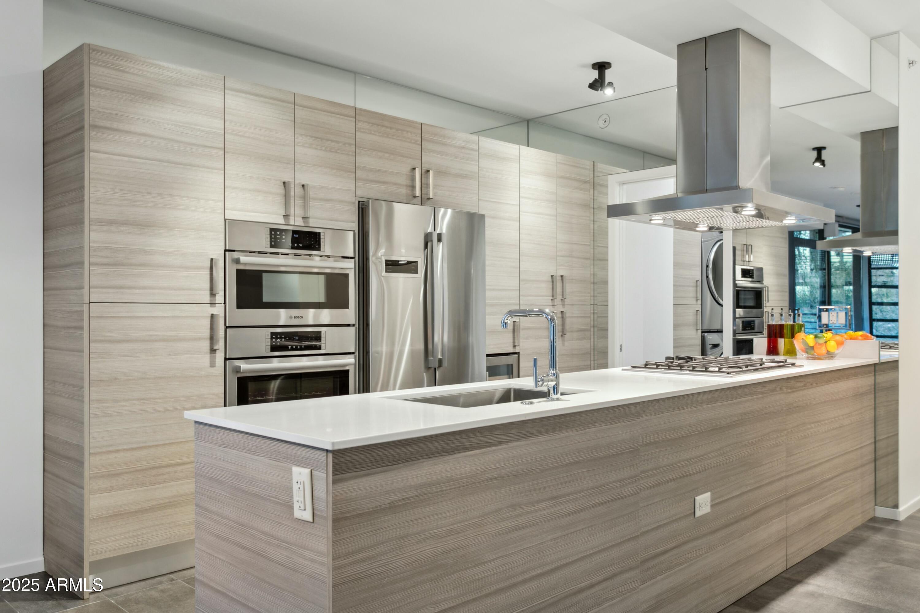 7120 E KIERLAND Boulevard, 218
