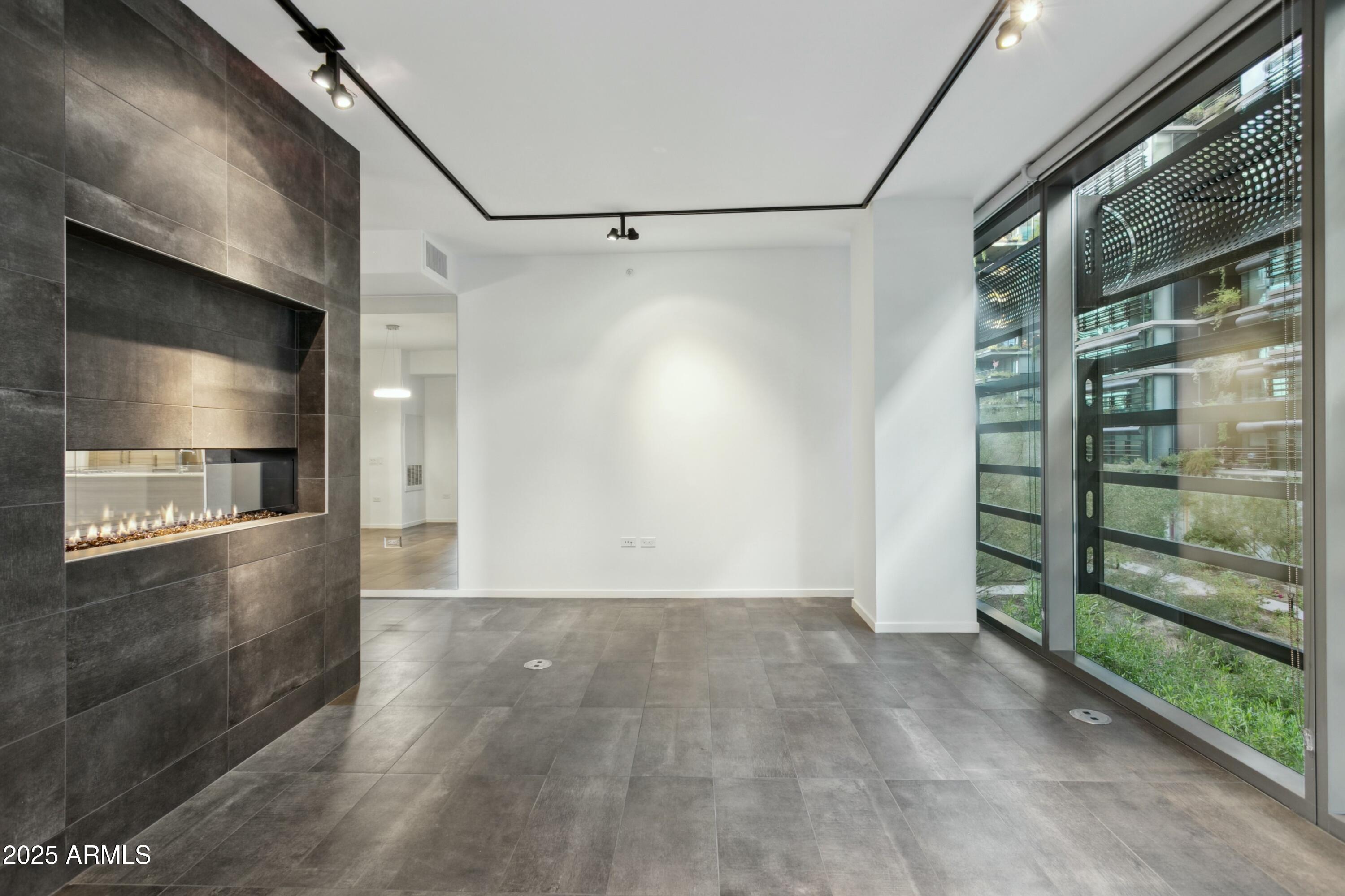 7120 E KIERLAND Boulevard, 218