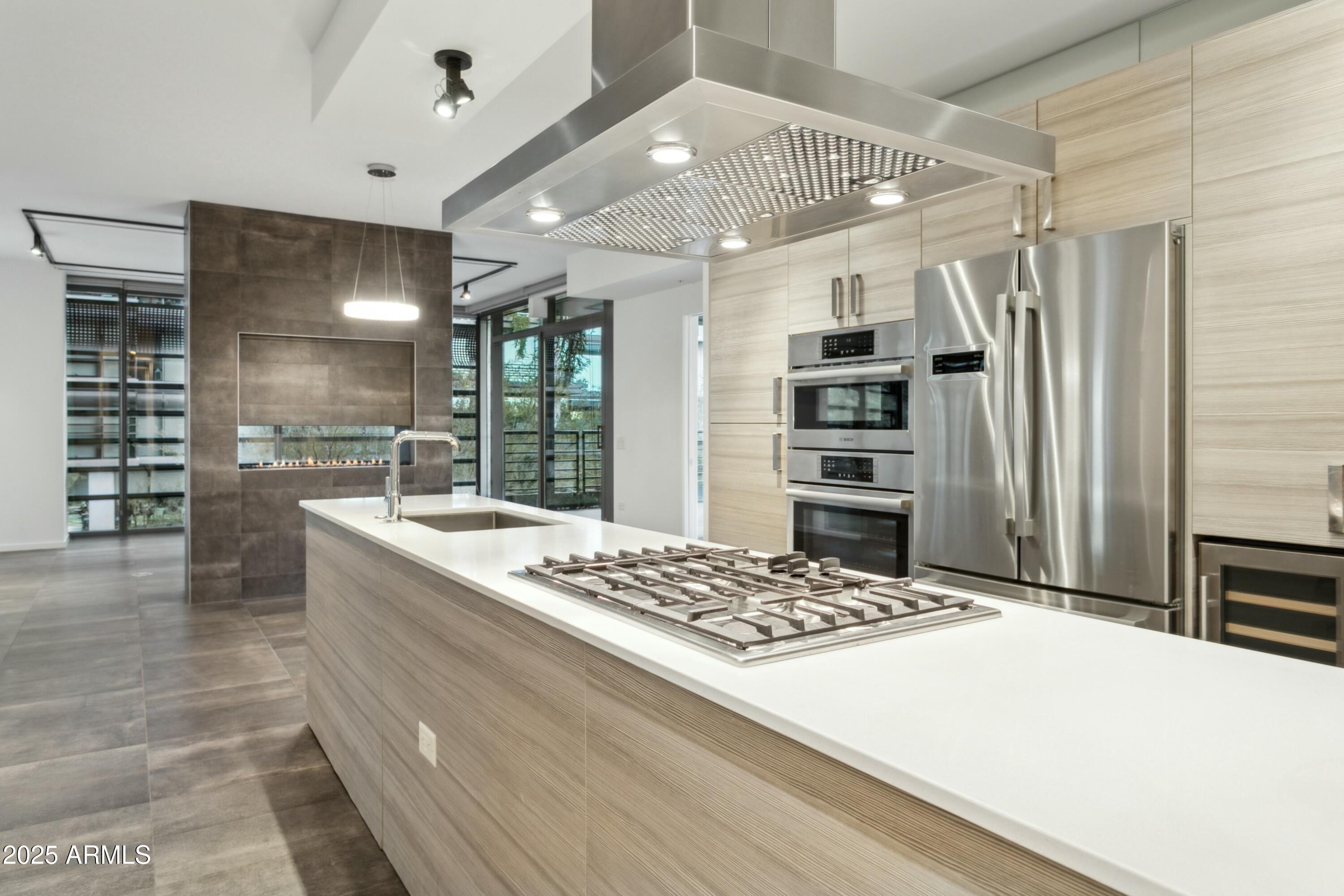 7120 E KIERLAND Boulevard, 218