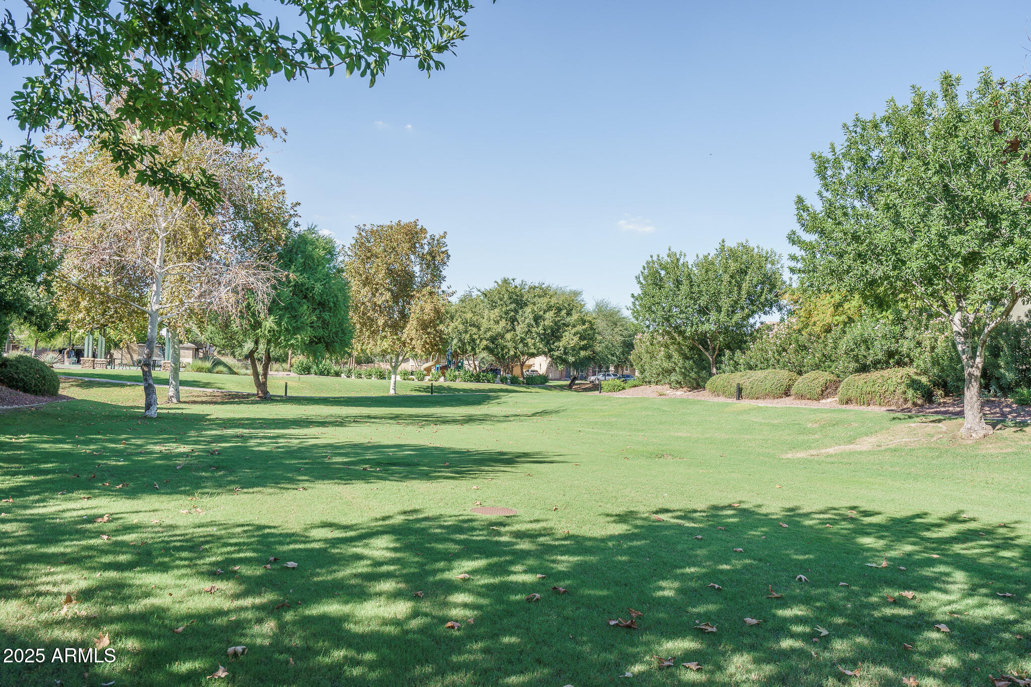 2324 E HUNTINGTON Drive