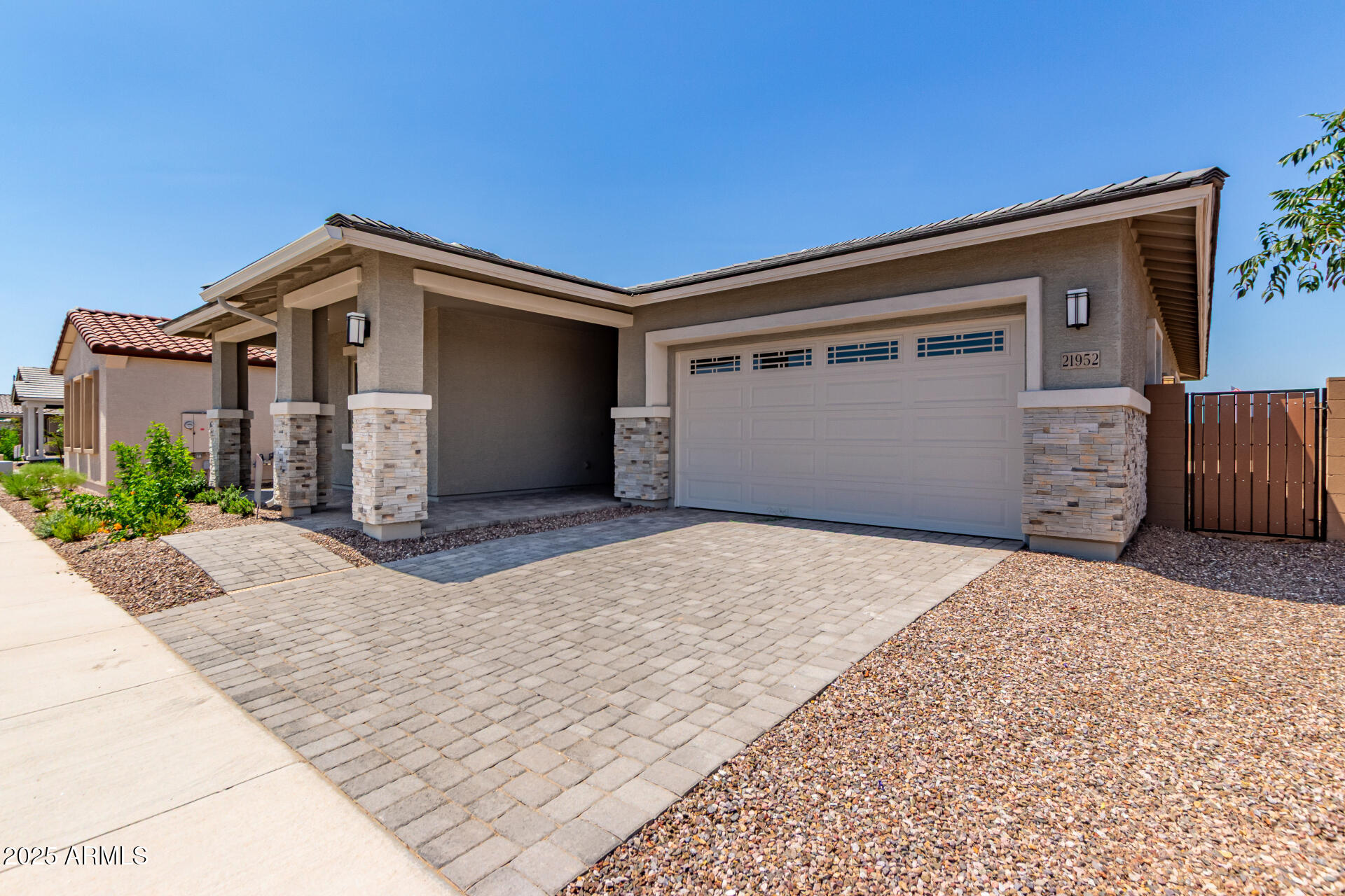 21952 E SADDLE Court E