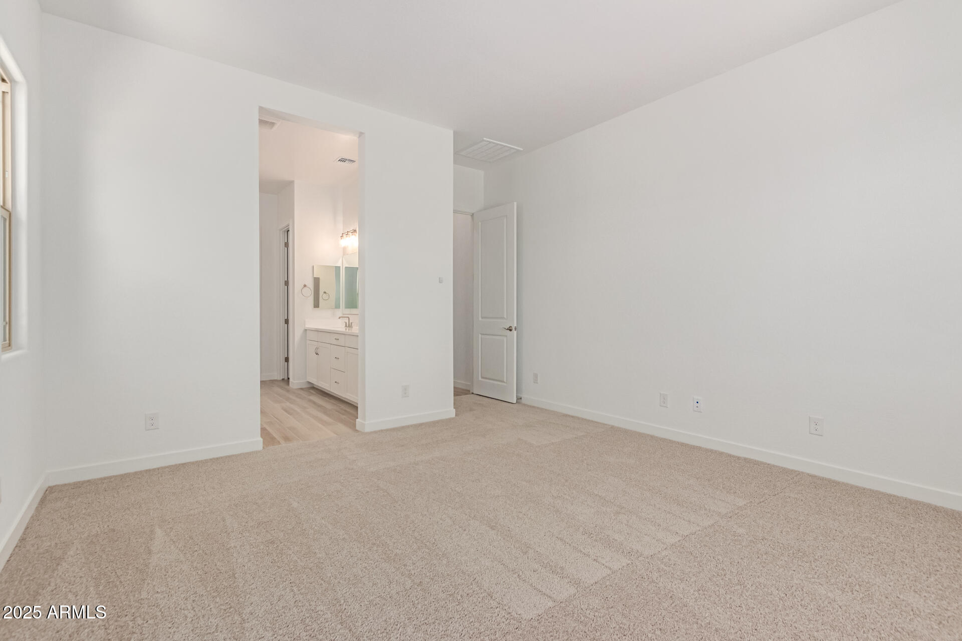 21952 E SADDLE Court E