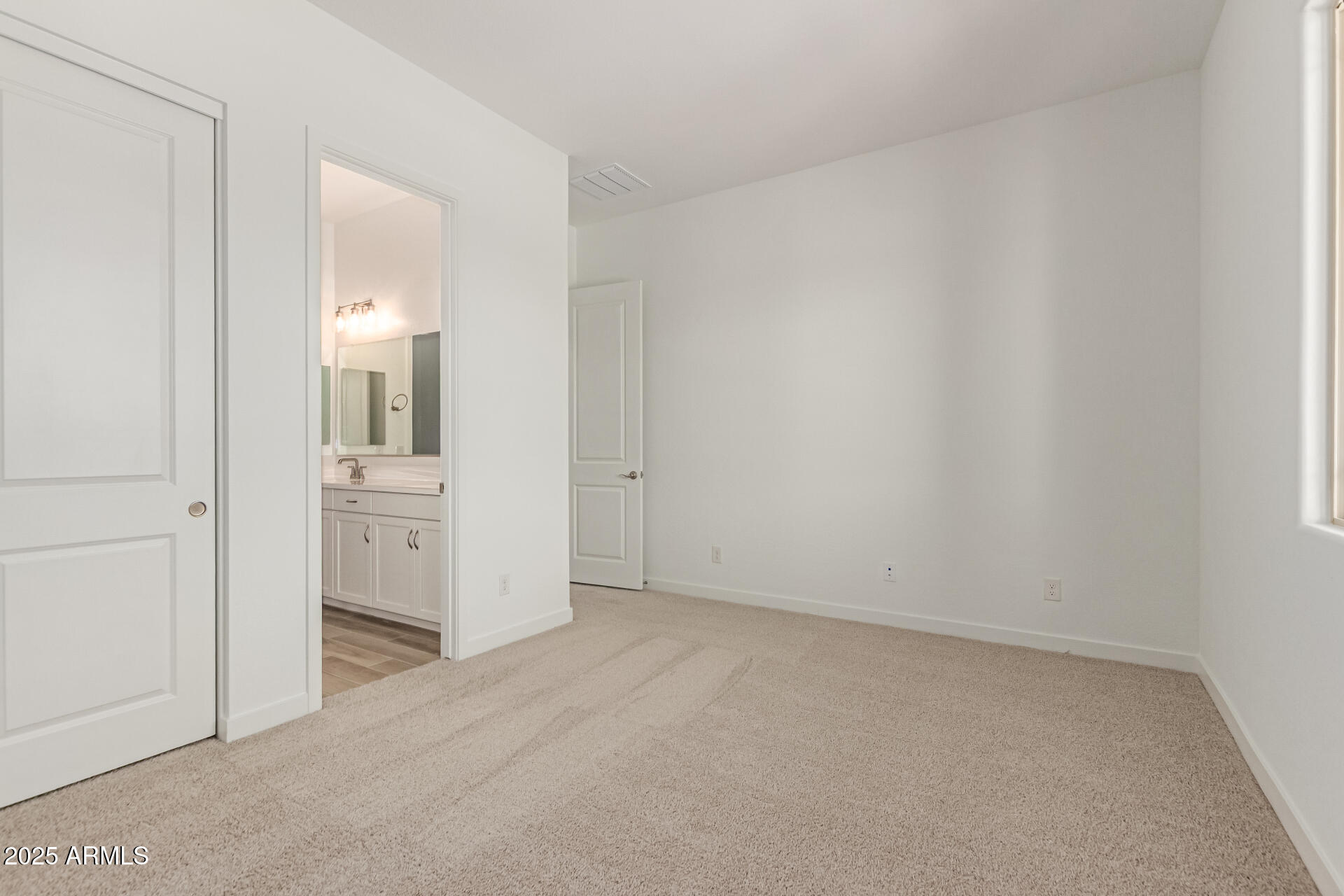 21952 E SADDLE Court E