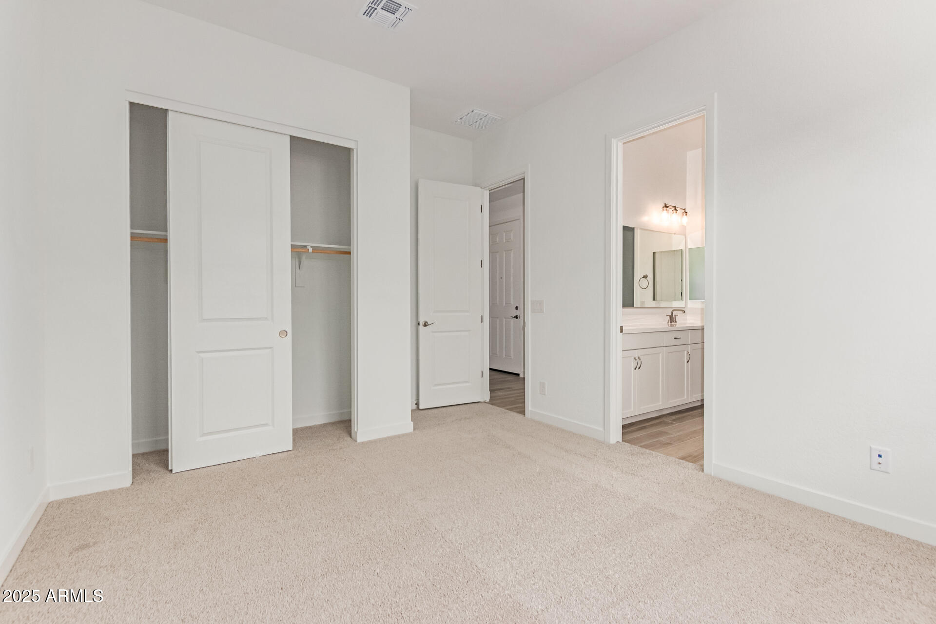 21952 E SADDLE Court E