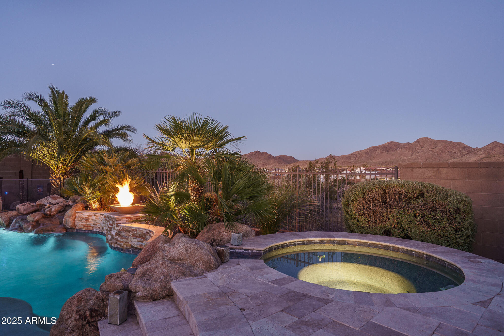 43805 N ERICSON Lane