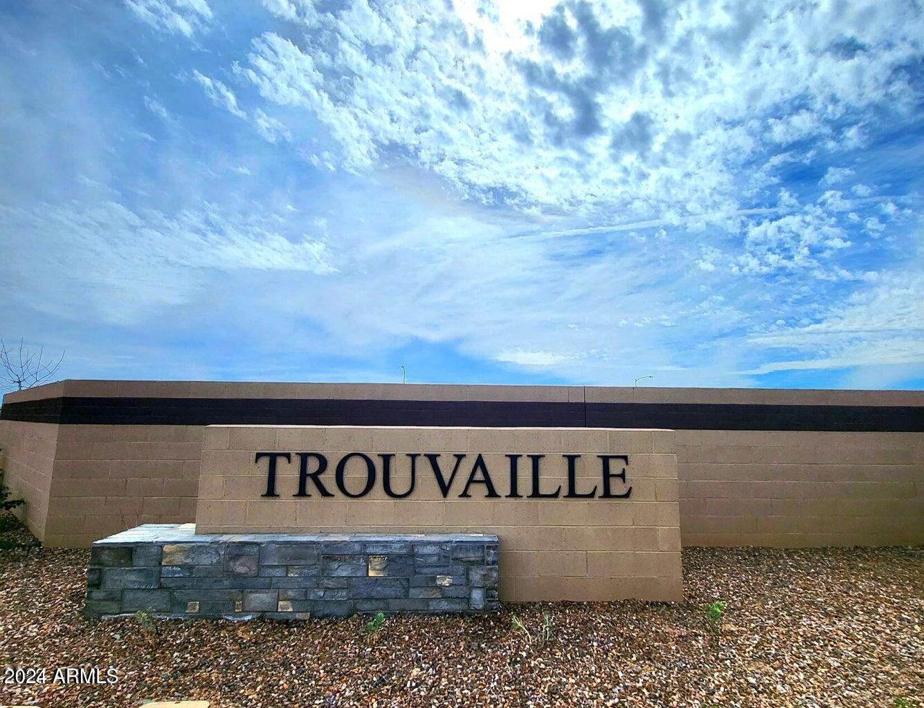 10619 W Sonrisas Street