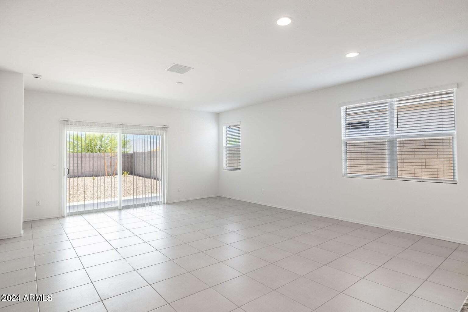 10619 W Sonrisas Street