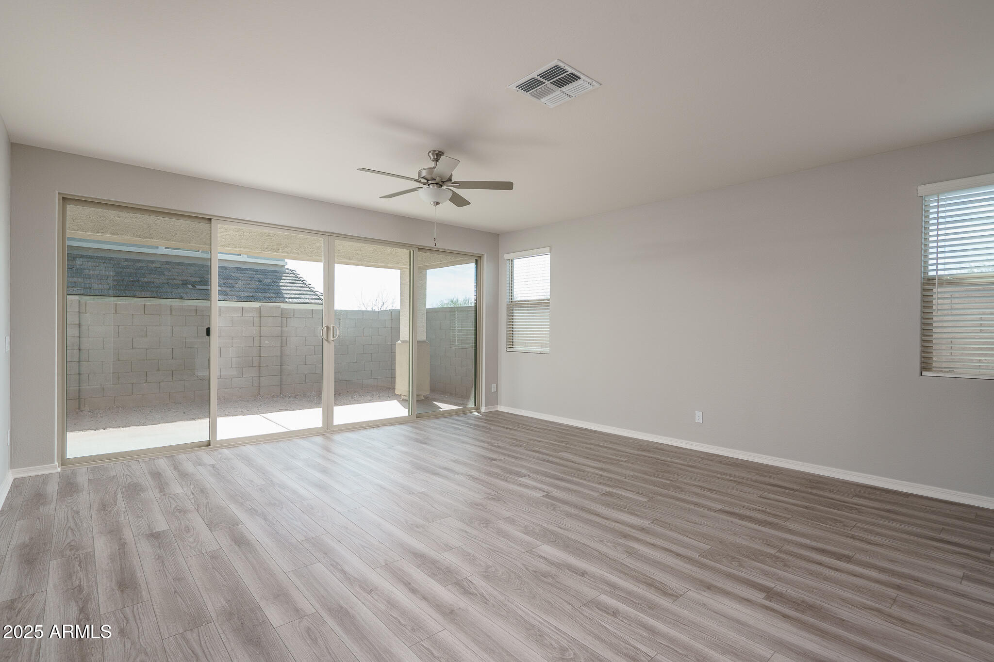 16277 W Mariposa Grande, Surprise