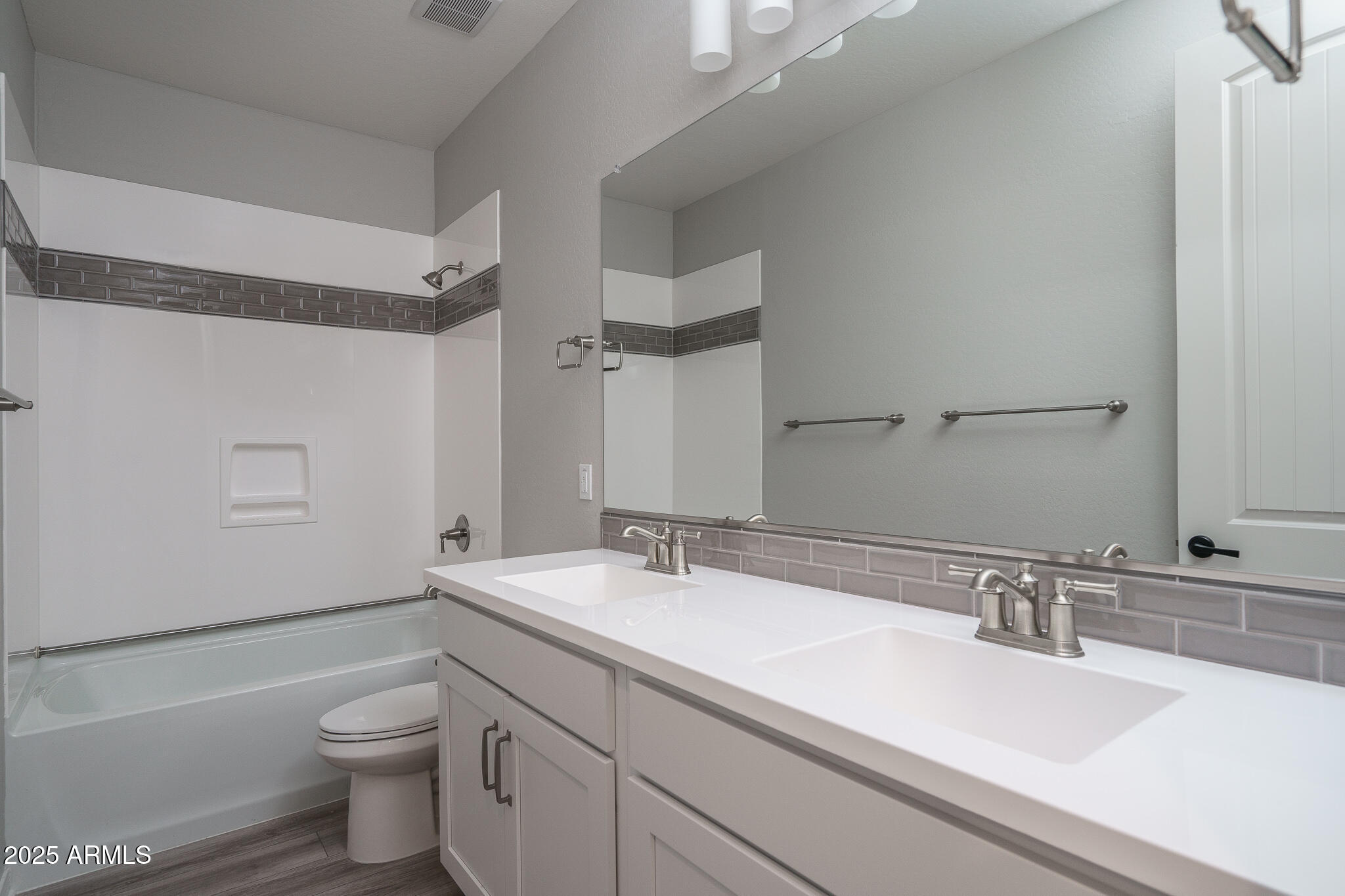 16277 W Mariposa Grande, Surprise