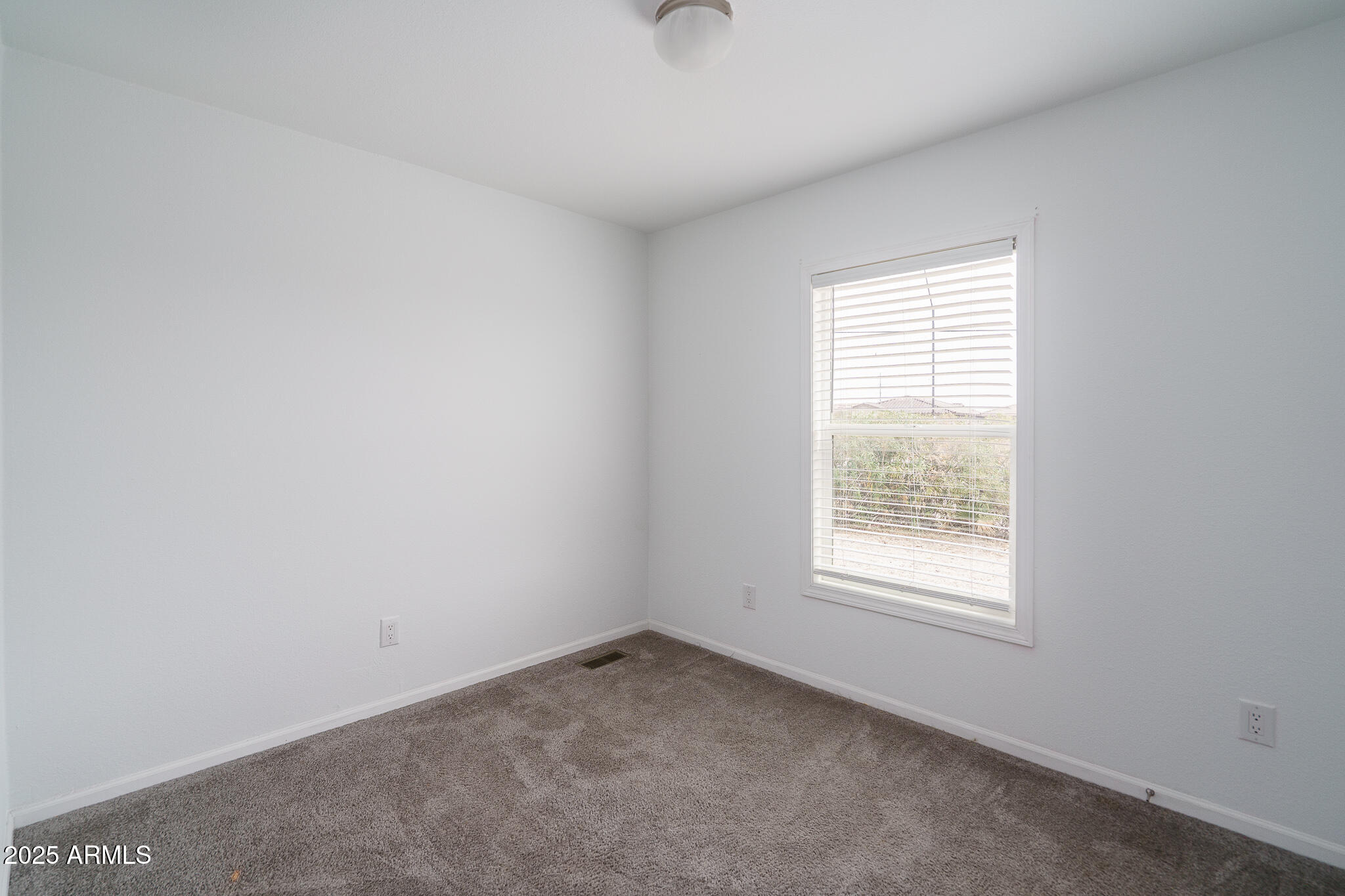 2000 S APACHE Road, 241