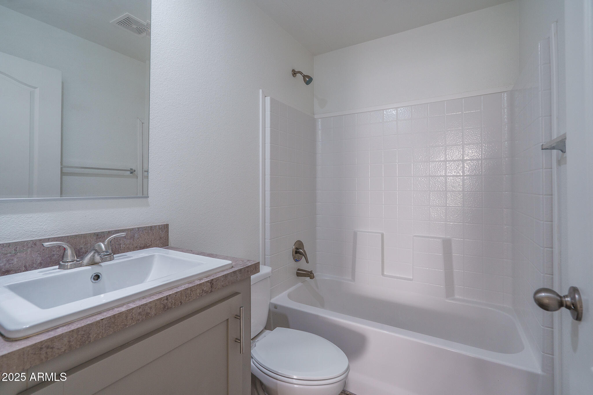2000 S APACHE Road, 241