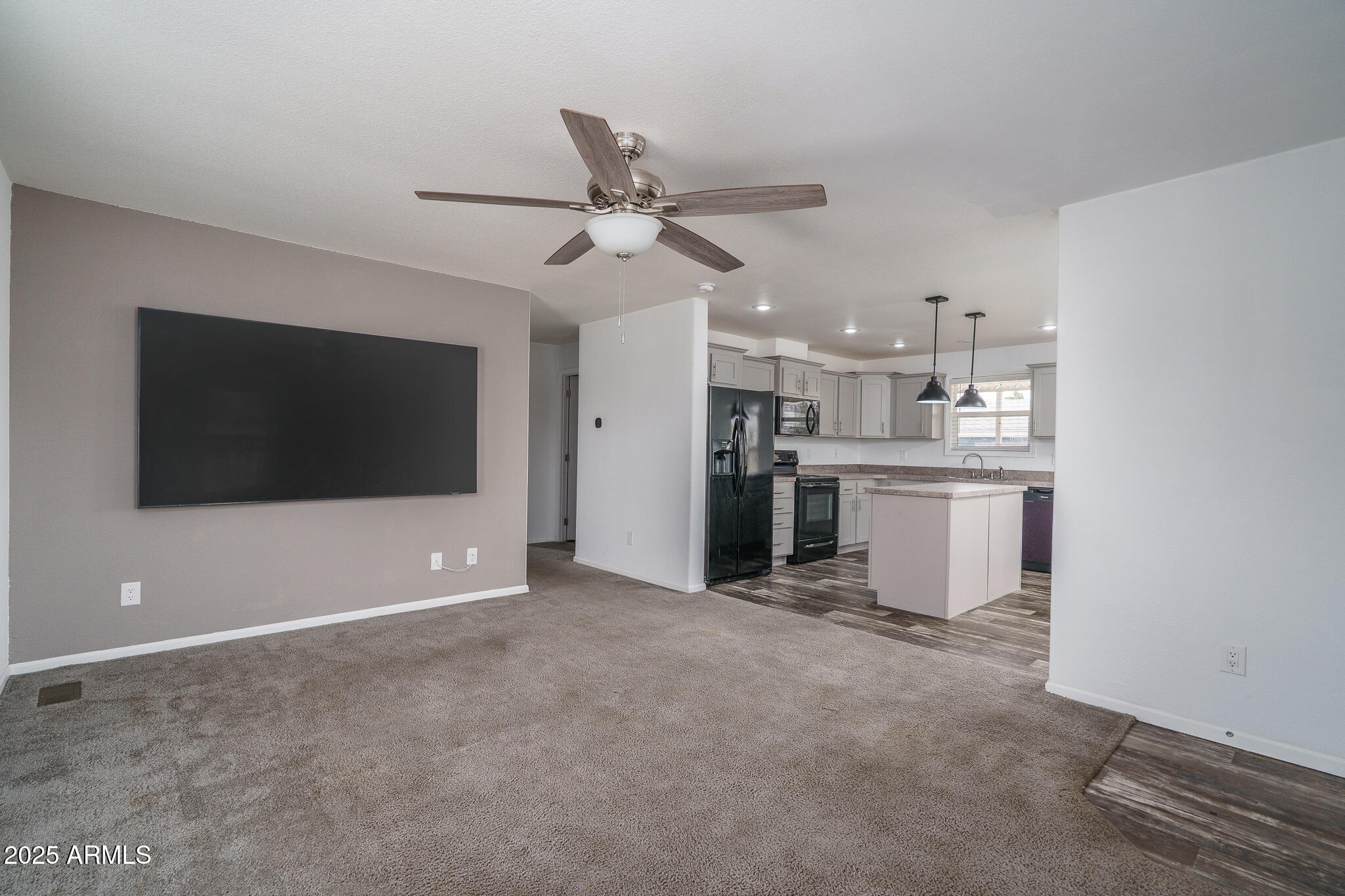 2000 S APACHE Road, 241