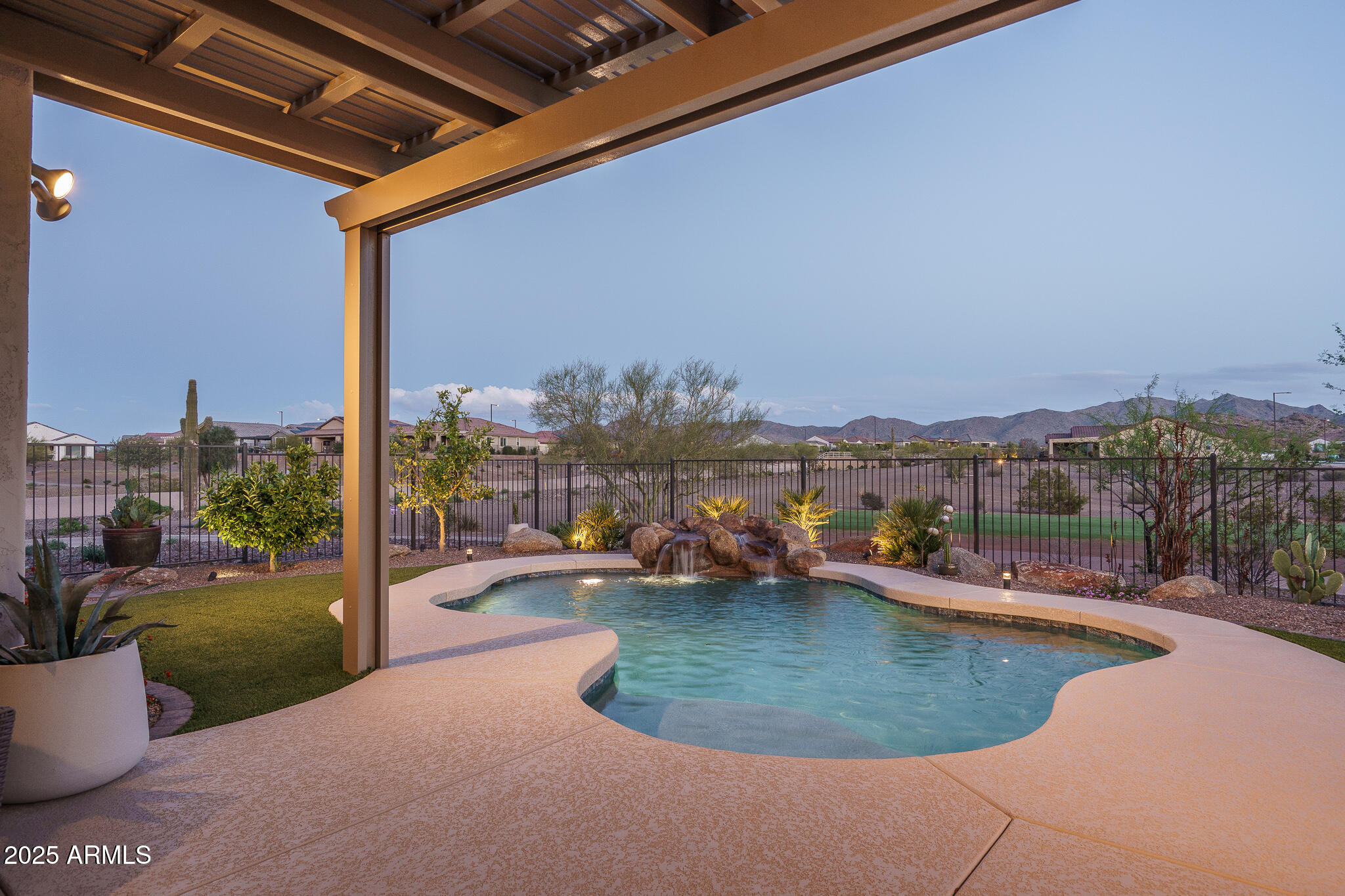 26673 W PONDEROSA Lane
