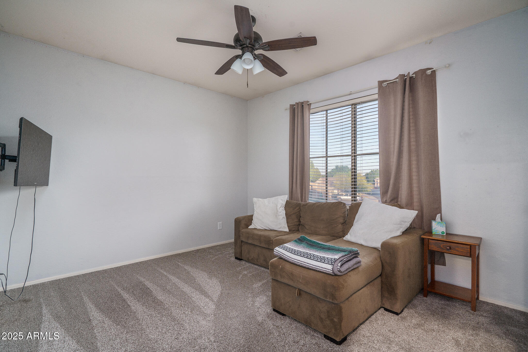 6172 W KERRY Lane
