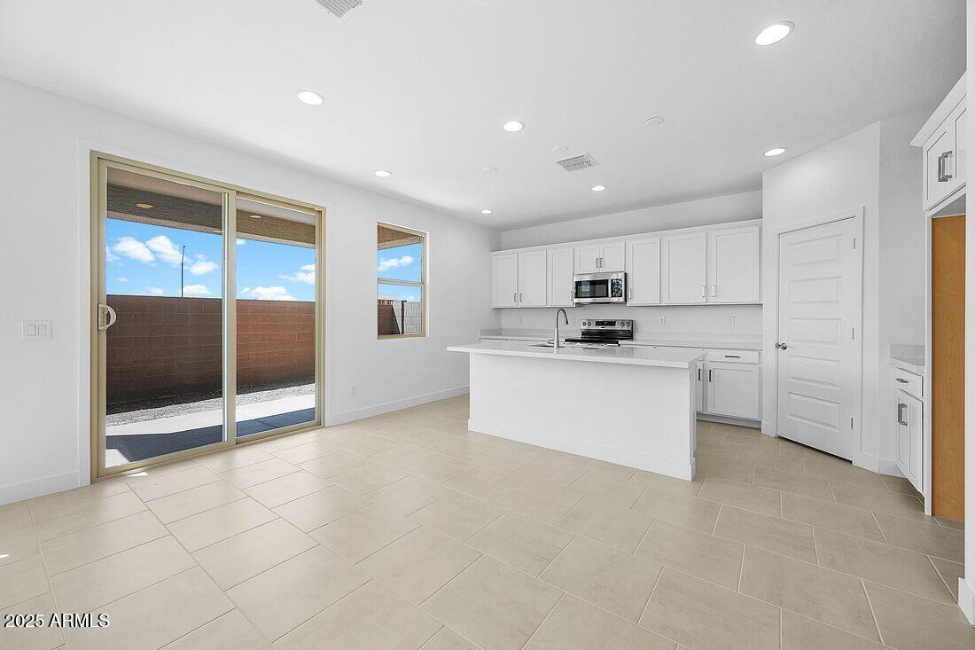 25148 N 165TH Lane