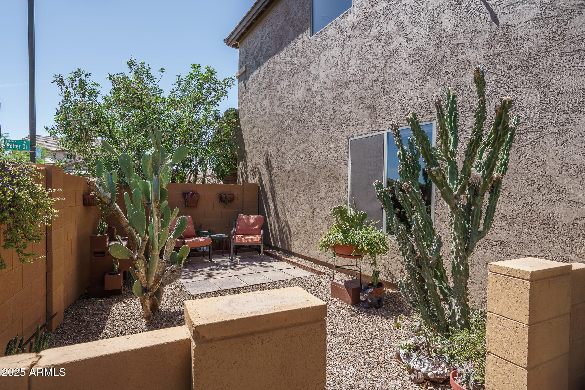 26062 W POTTER Drive
