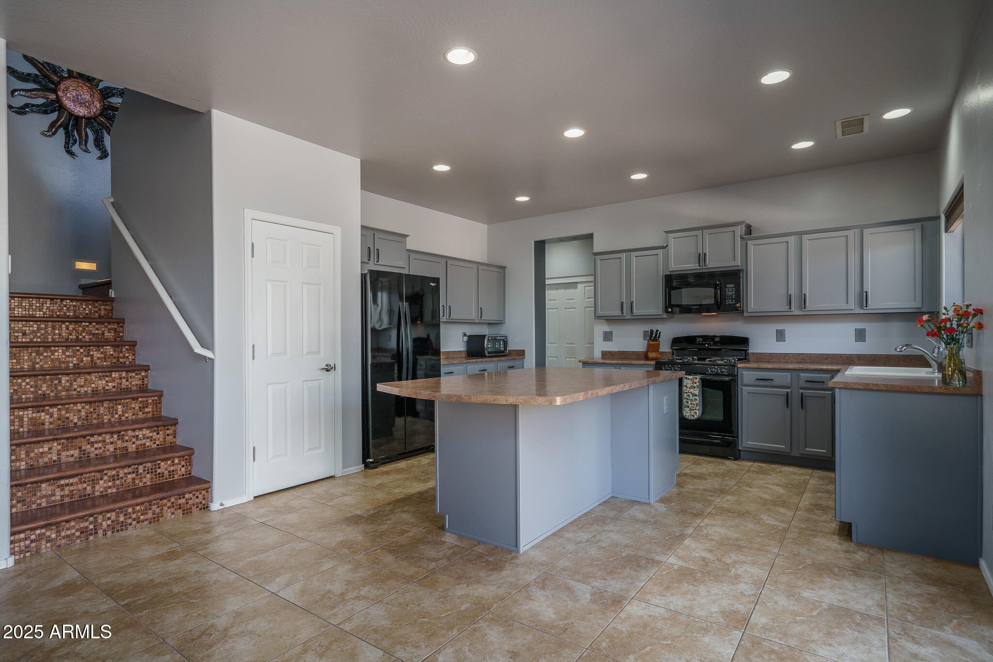 26062 W POTTER Drive