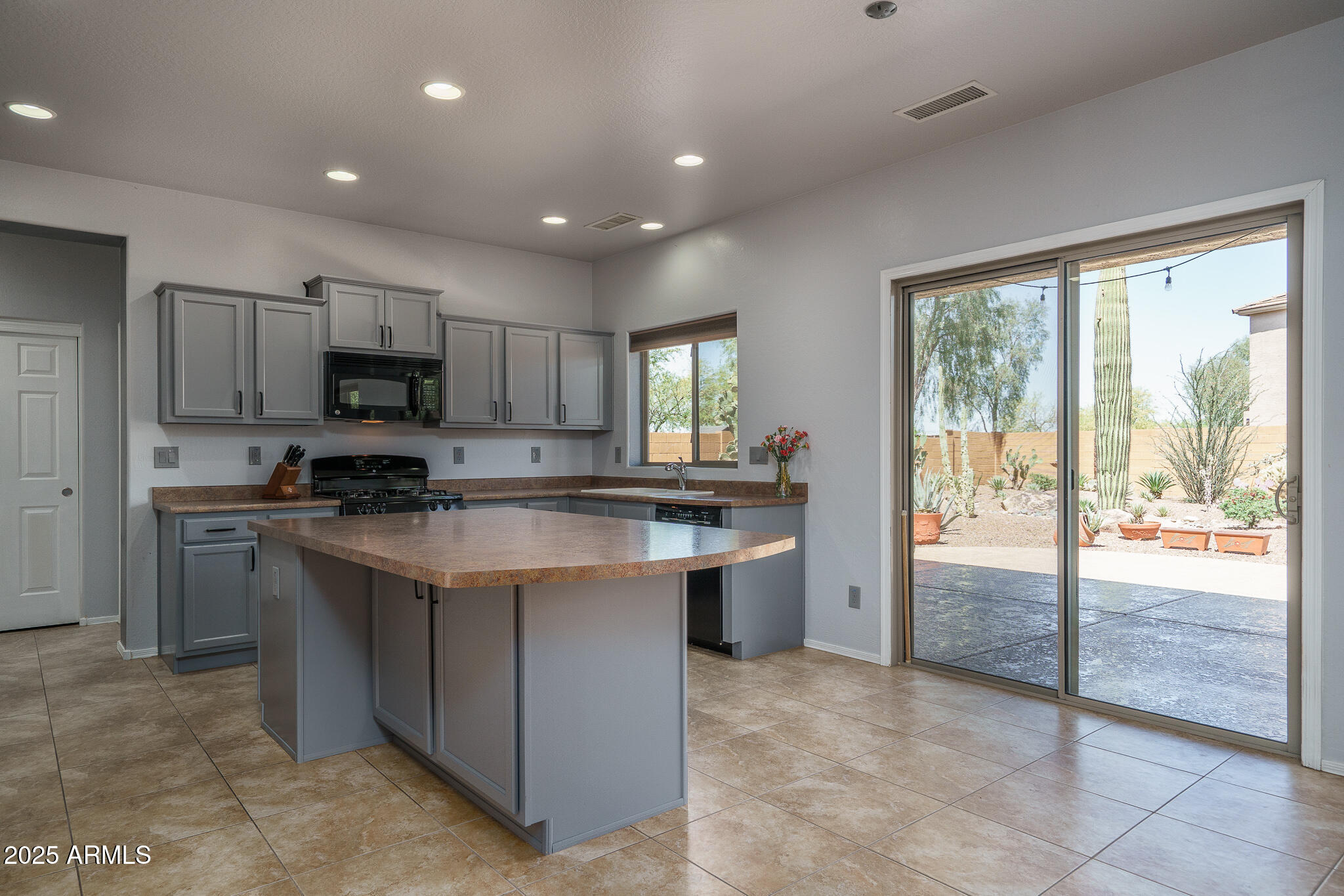 26062 W POTTER Drive