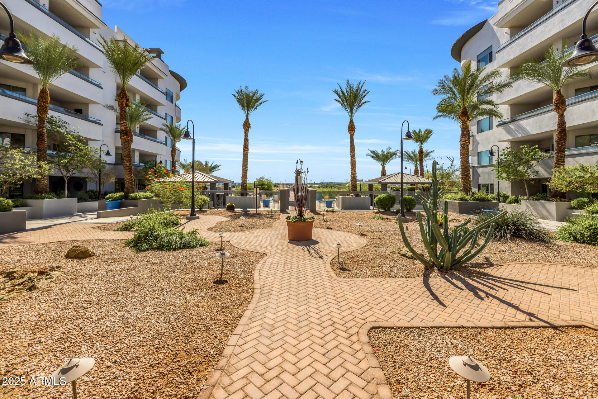 945 E PLAYA DEL NORTE Drive, 1022