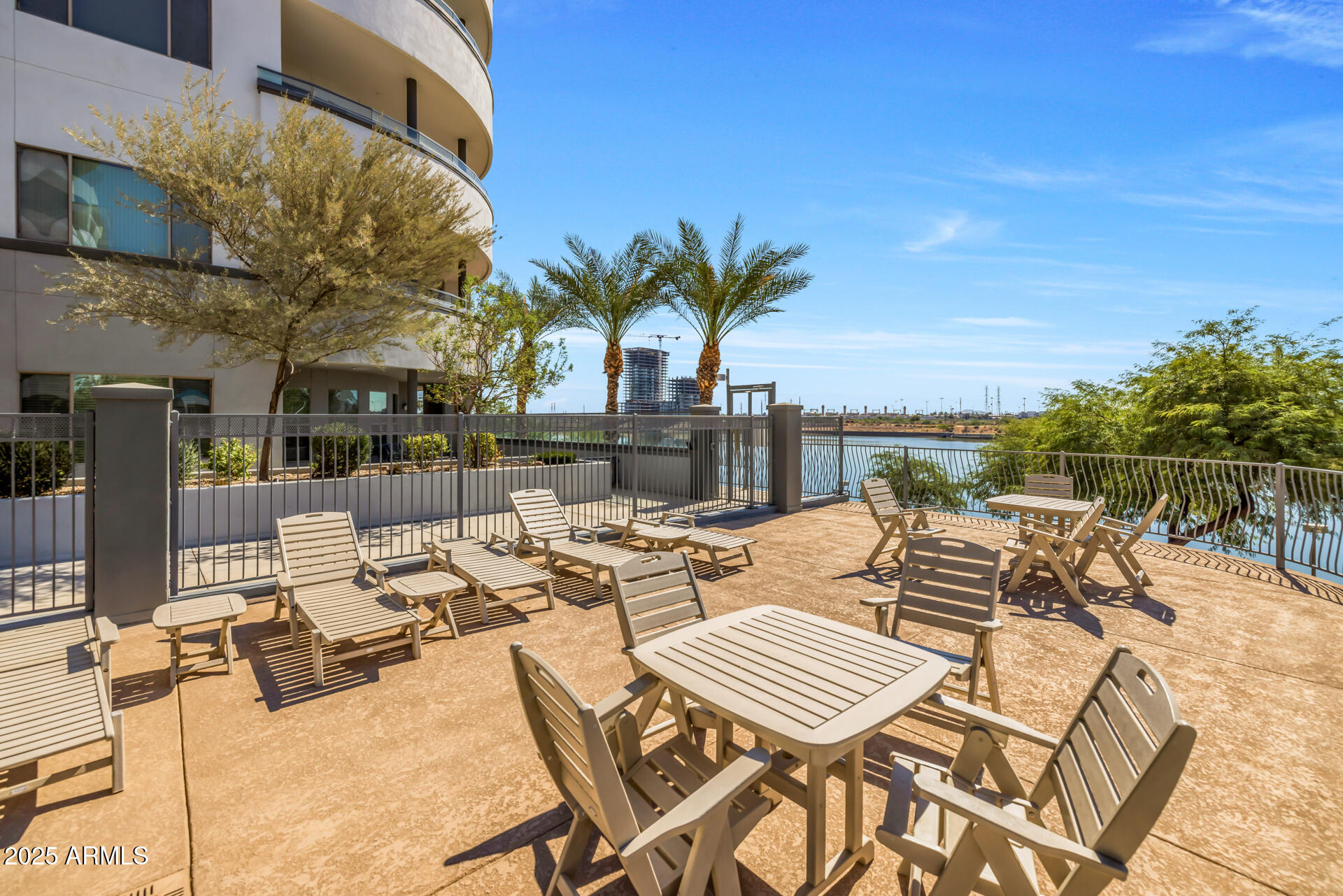 945 E PLAYA DEL NORTE Drive, 1022