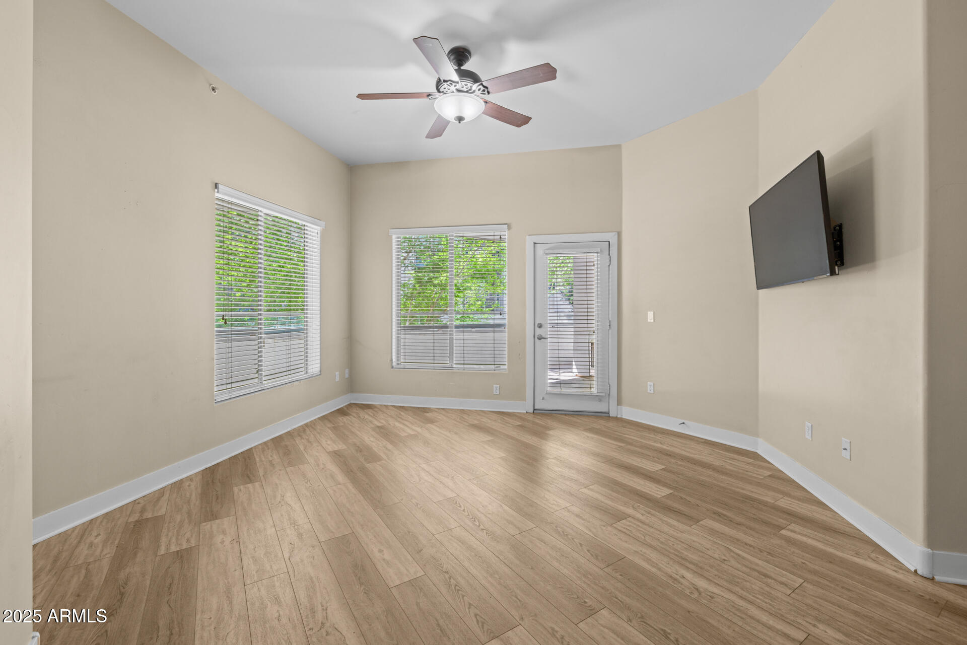 945 E PLAYA DEL NORTE Drive, 1022
