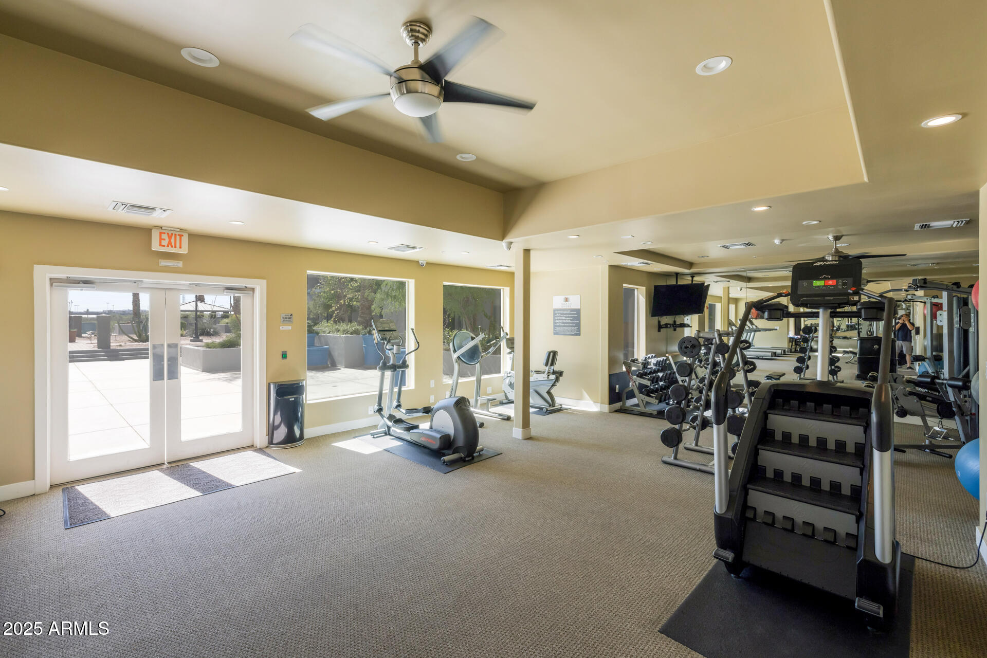 945 E PLAYA DEL NORTE Drive, 1022