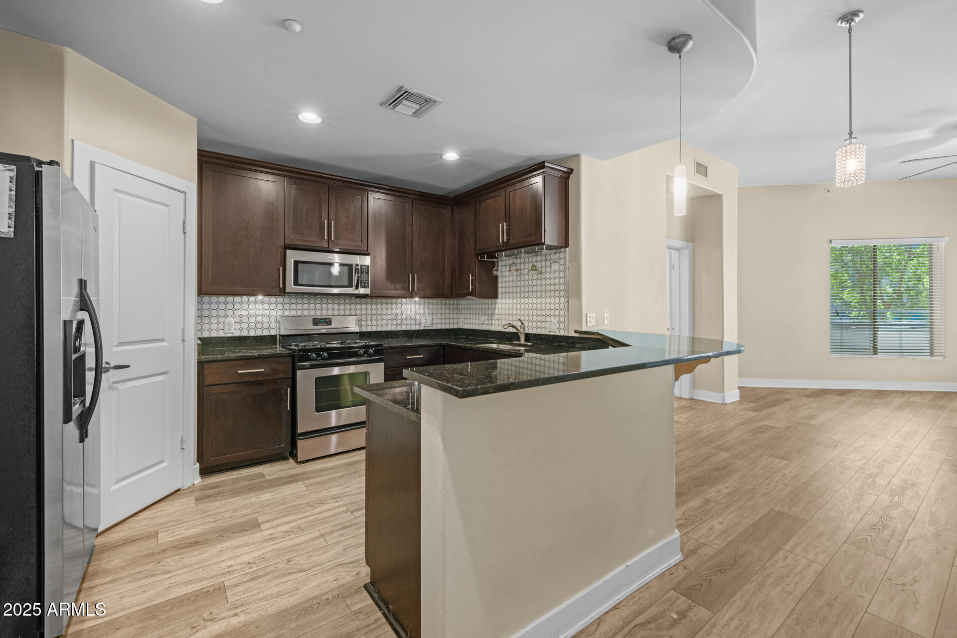 945 E PLAYA DEL NORTE Drive, 1022